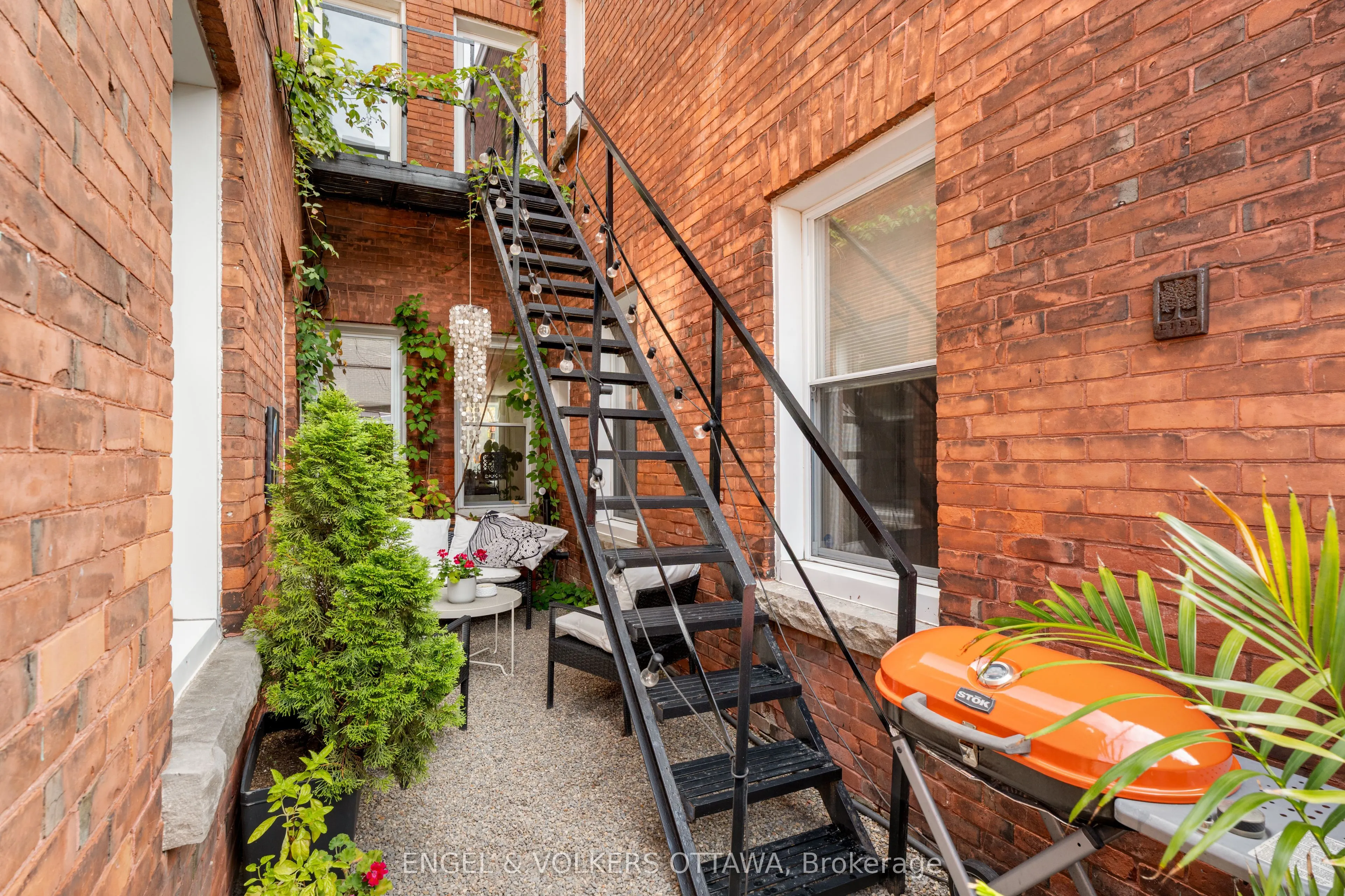 378-380 BOOTH Street