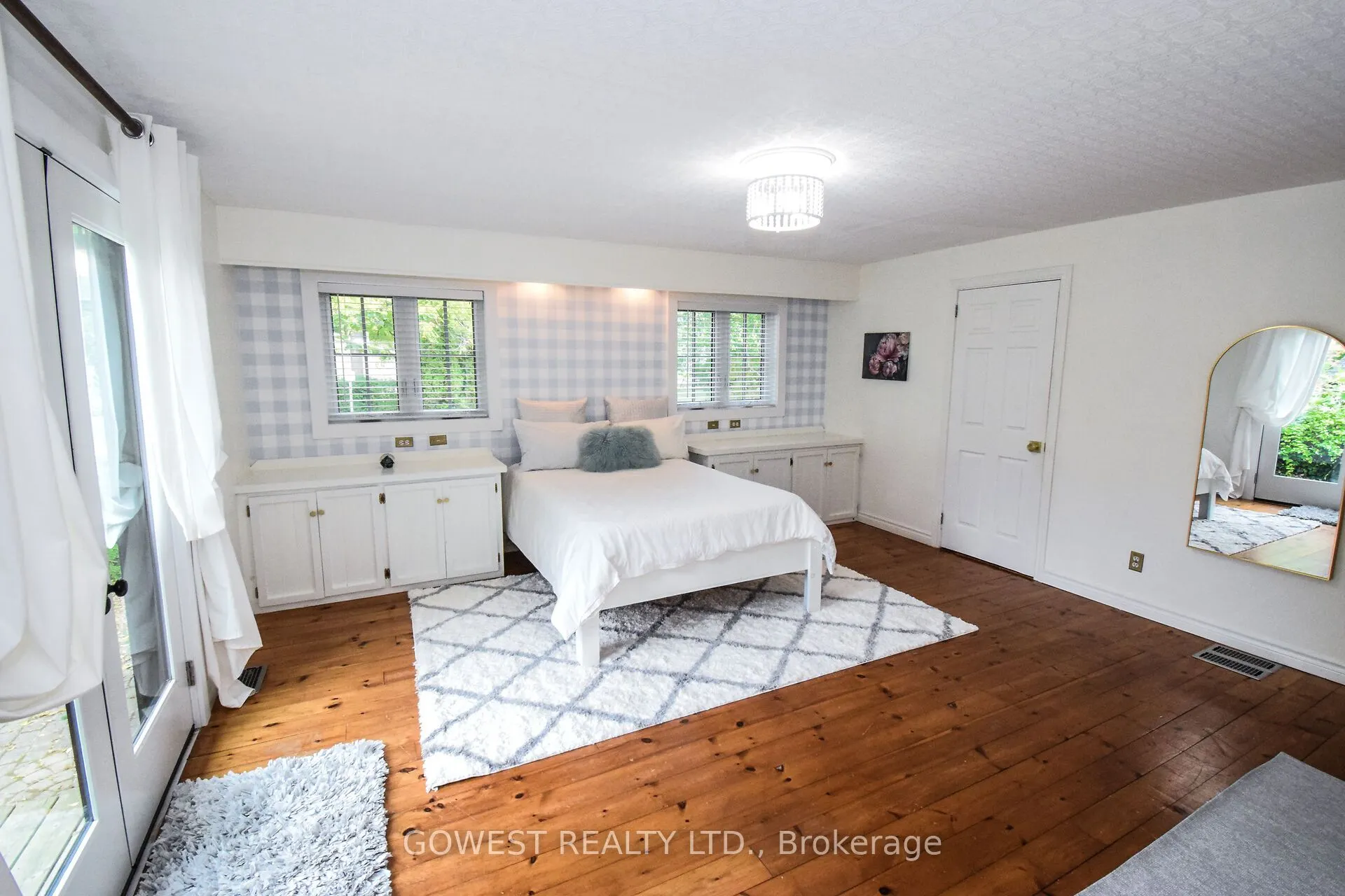 98 Delater Street