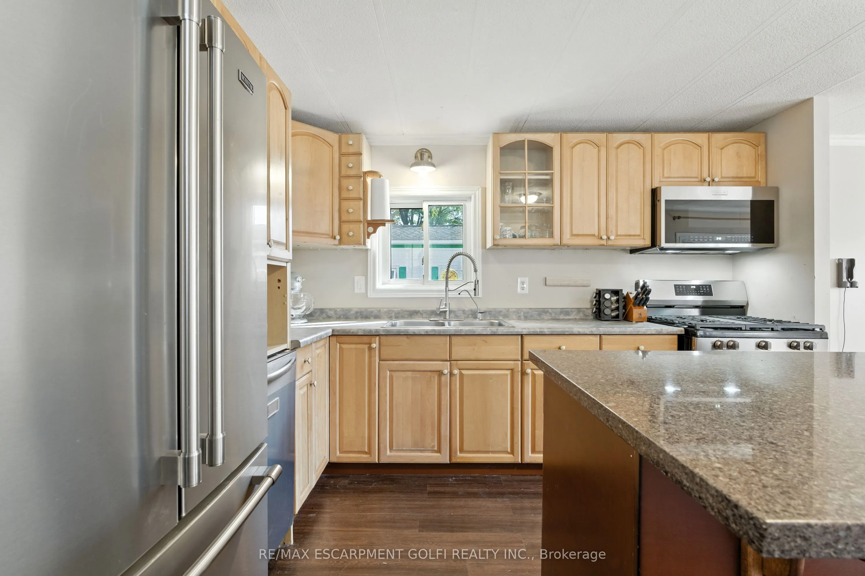 241 St. Paul Street W, #102