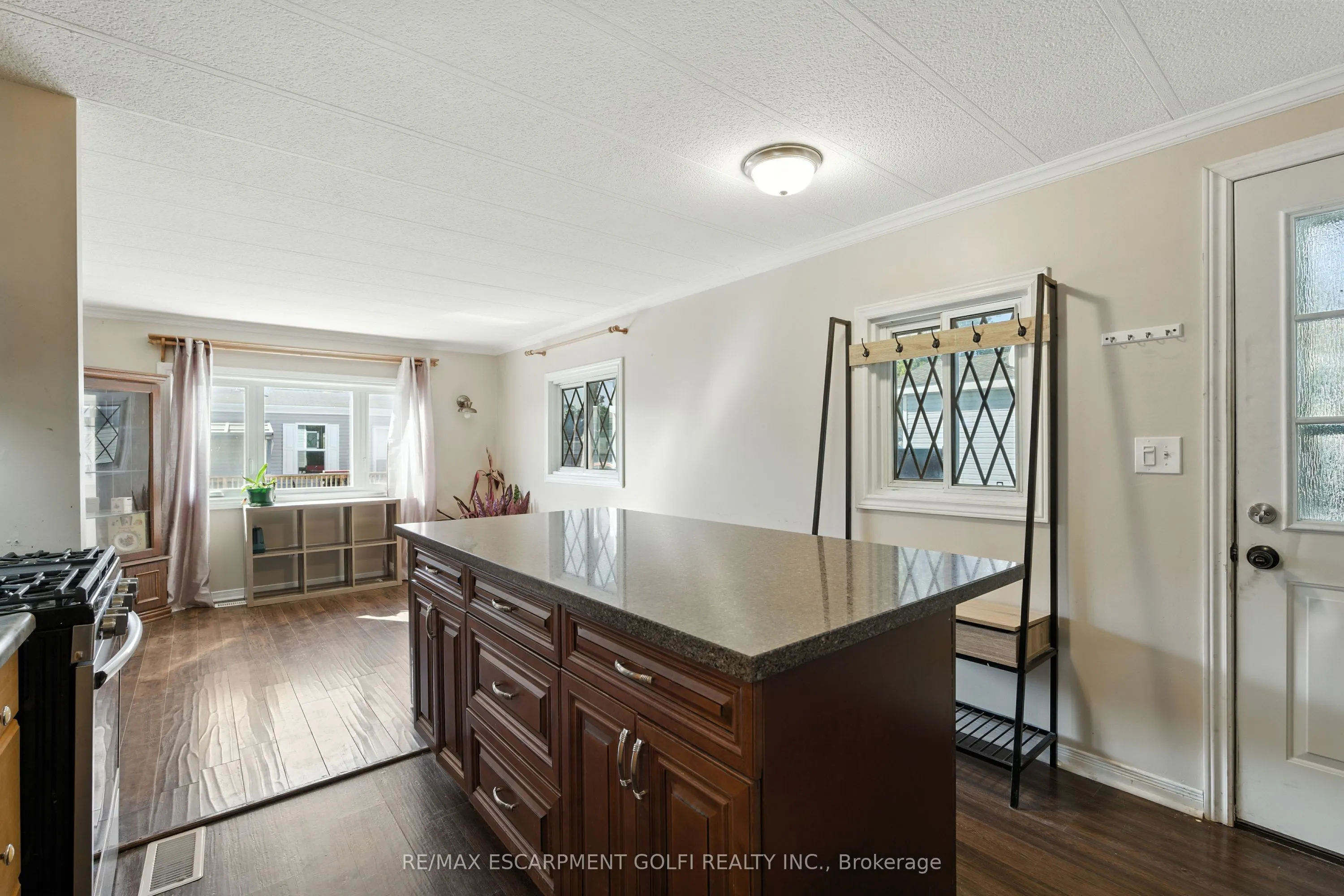 241 St. Paul Street W, #102