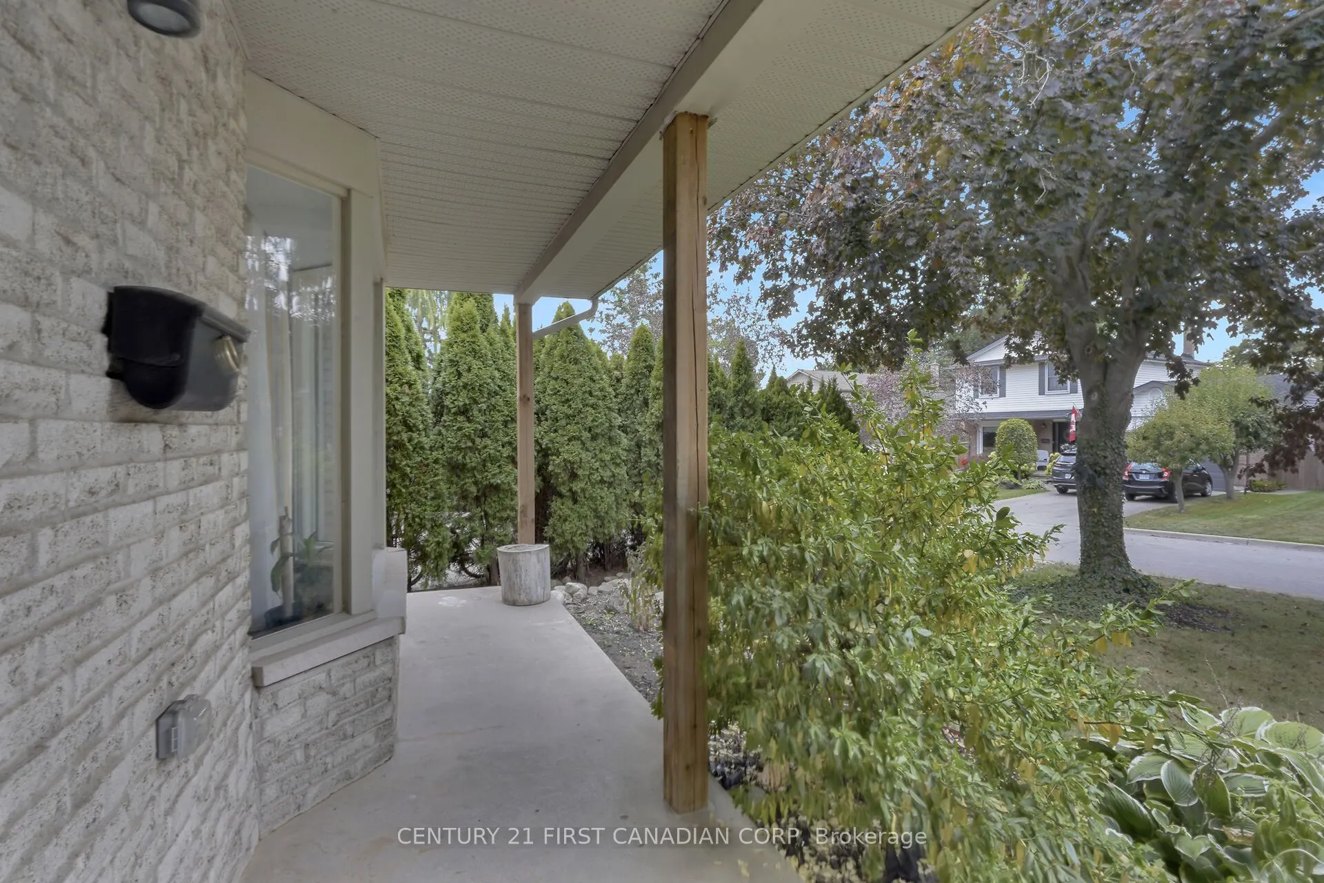 1027 Flintlock Court N