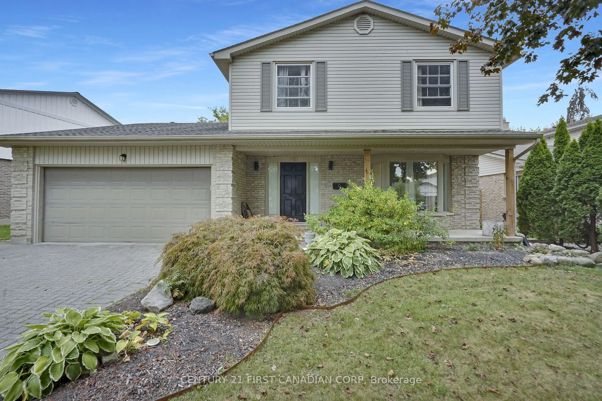 1027 Flintlock Court N
