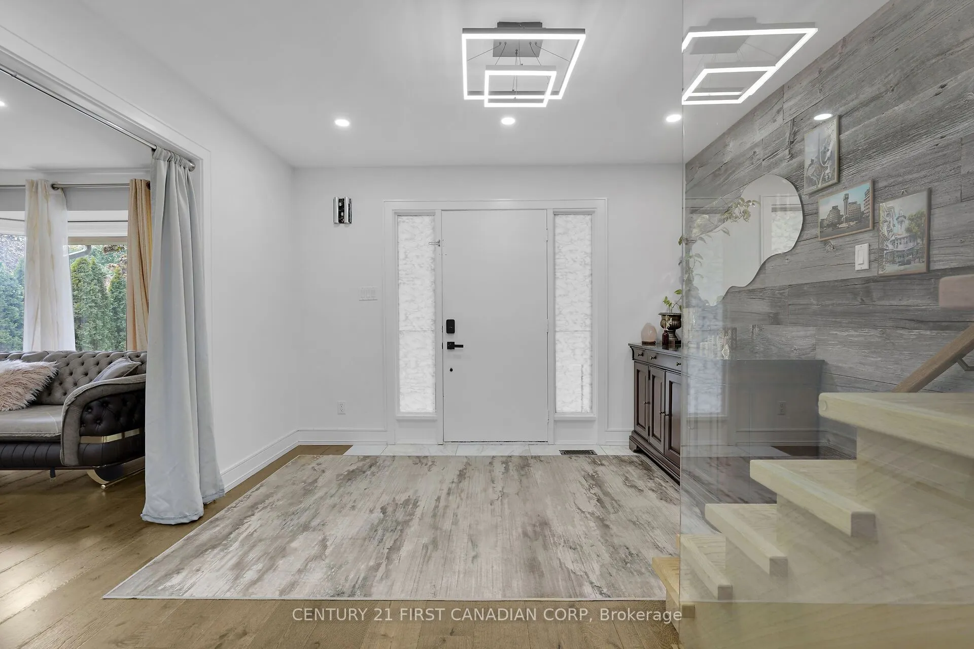 1027 Flintlock Court N