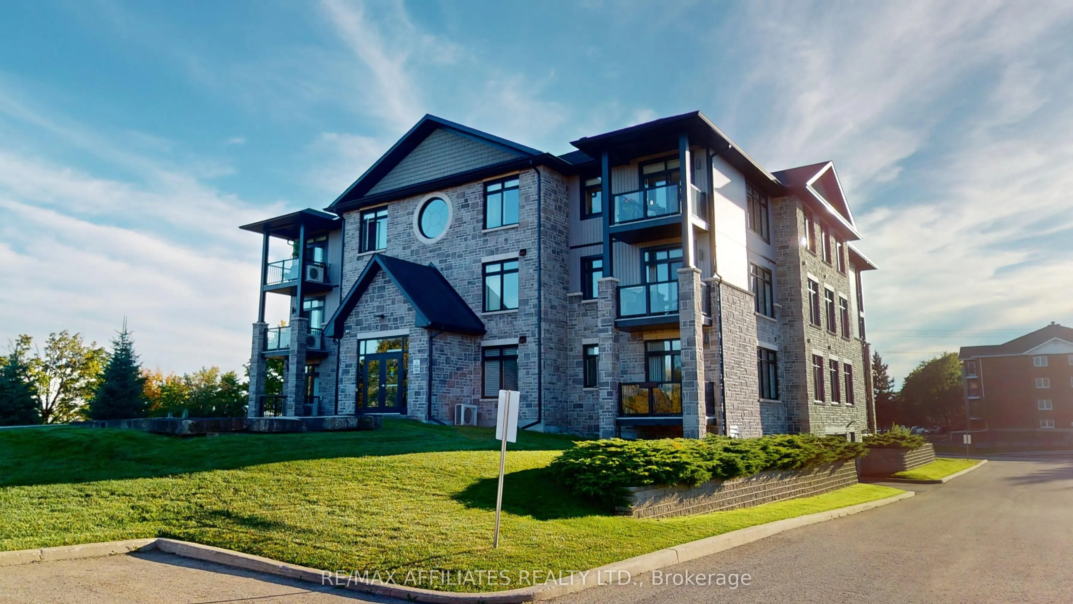 1109 Millwood Avenue, #303