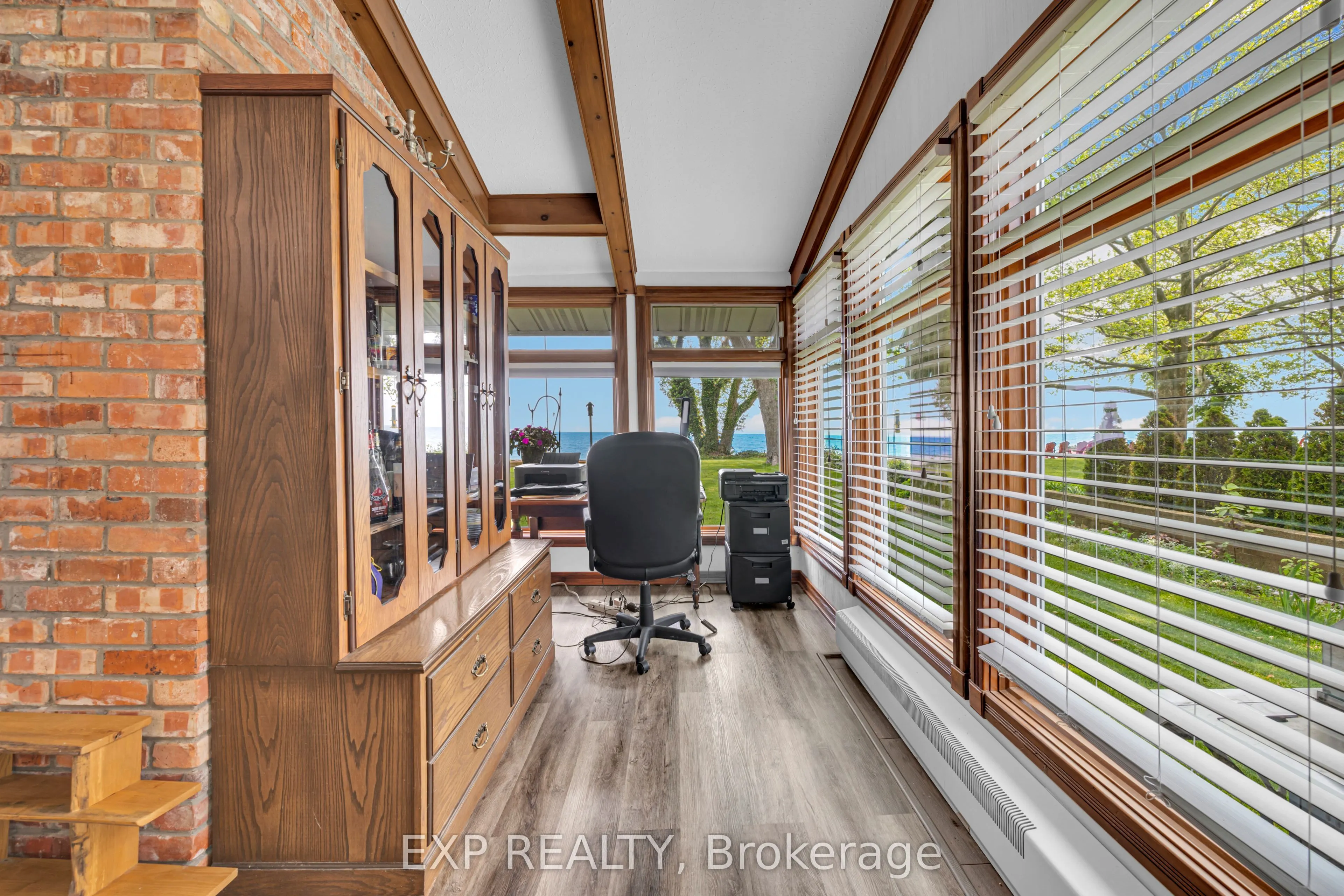 1711 Heritage Road