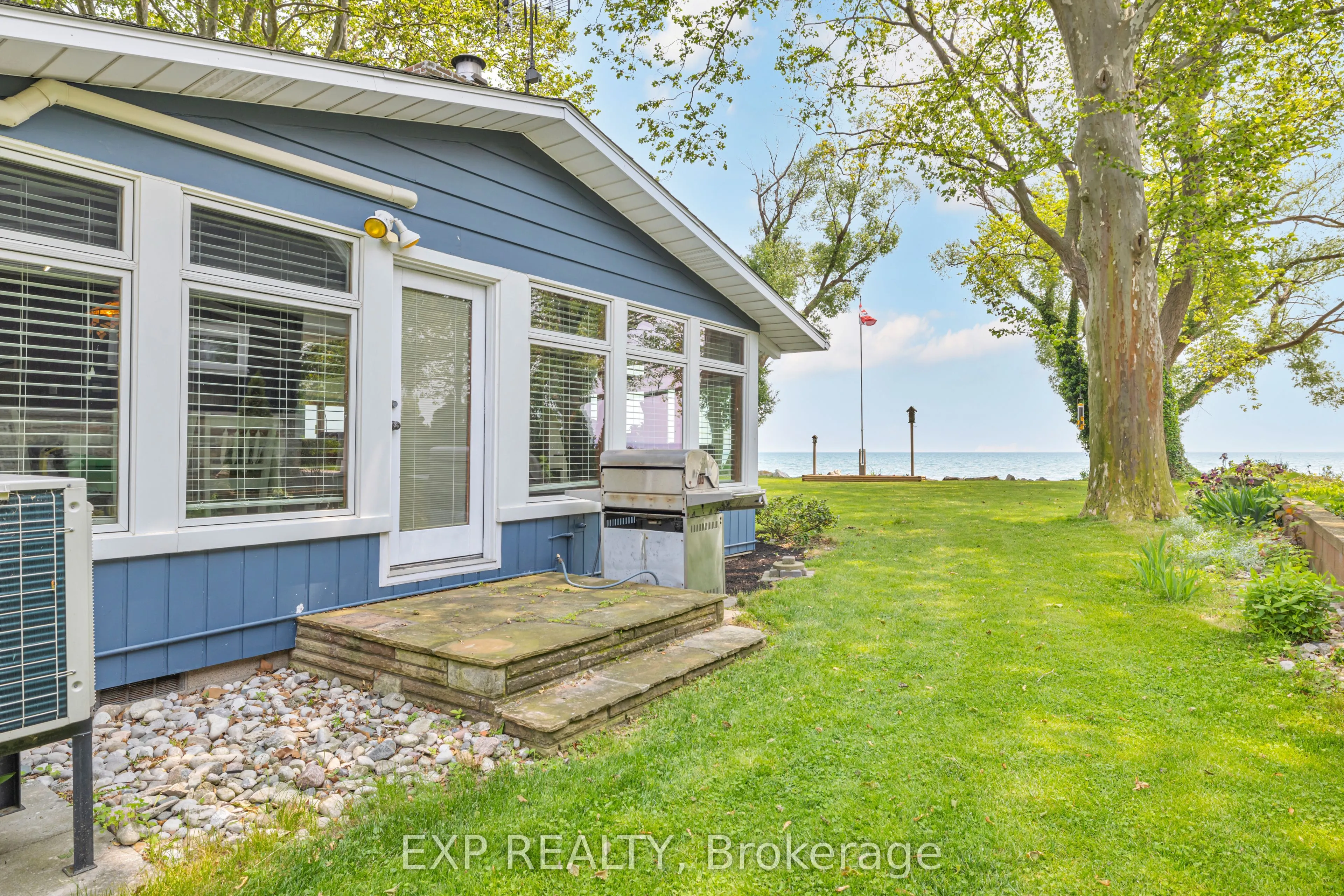1711 Heritage Road
