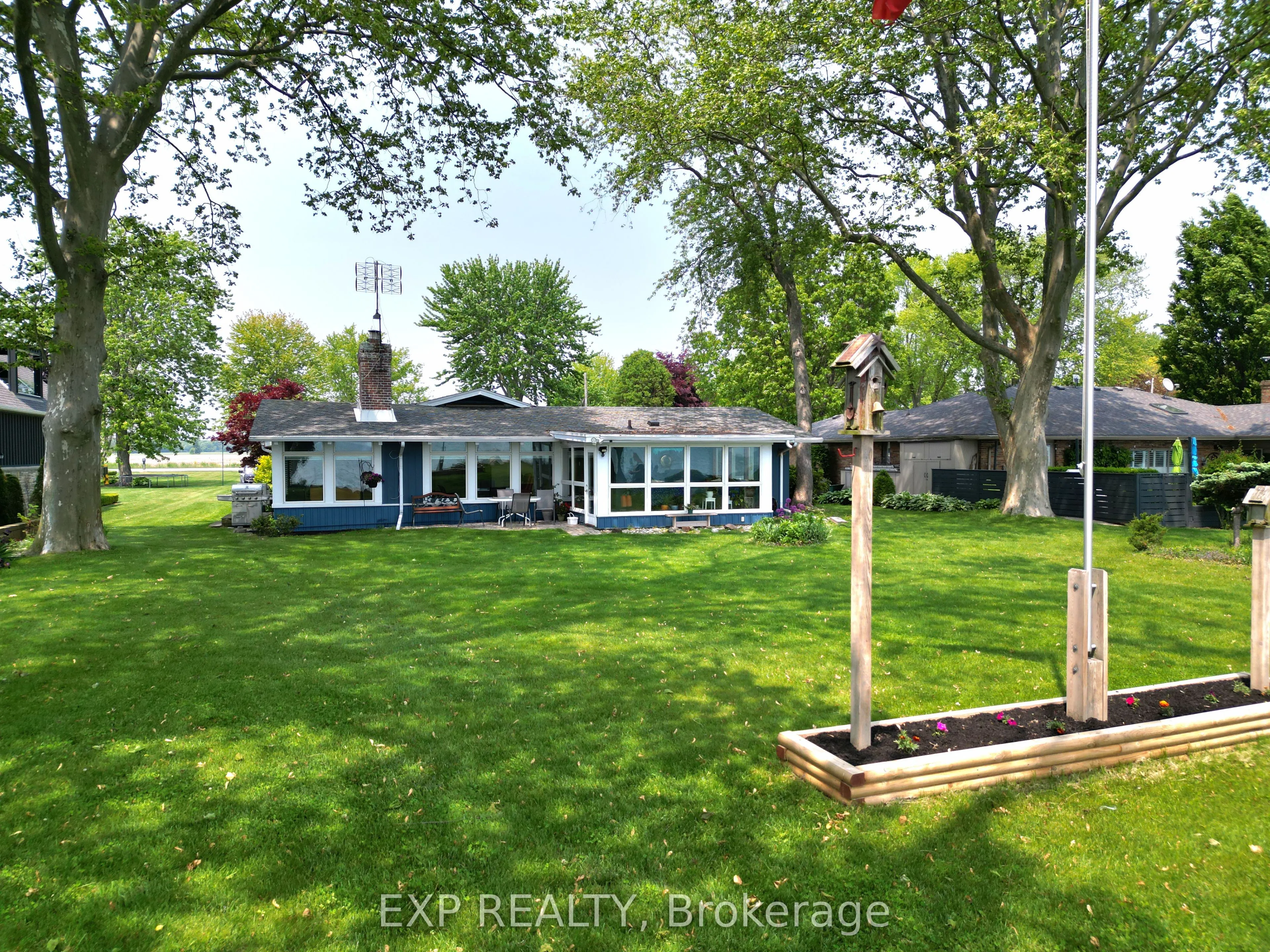1711 Heritage Road