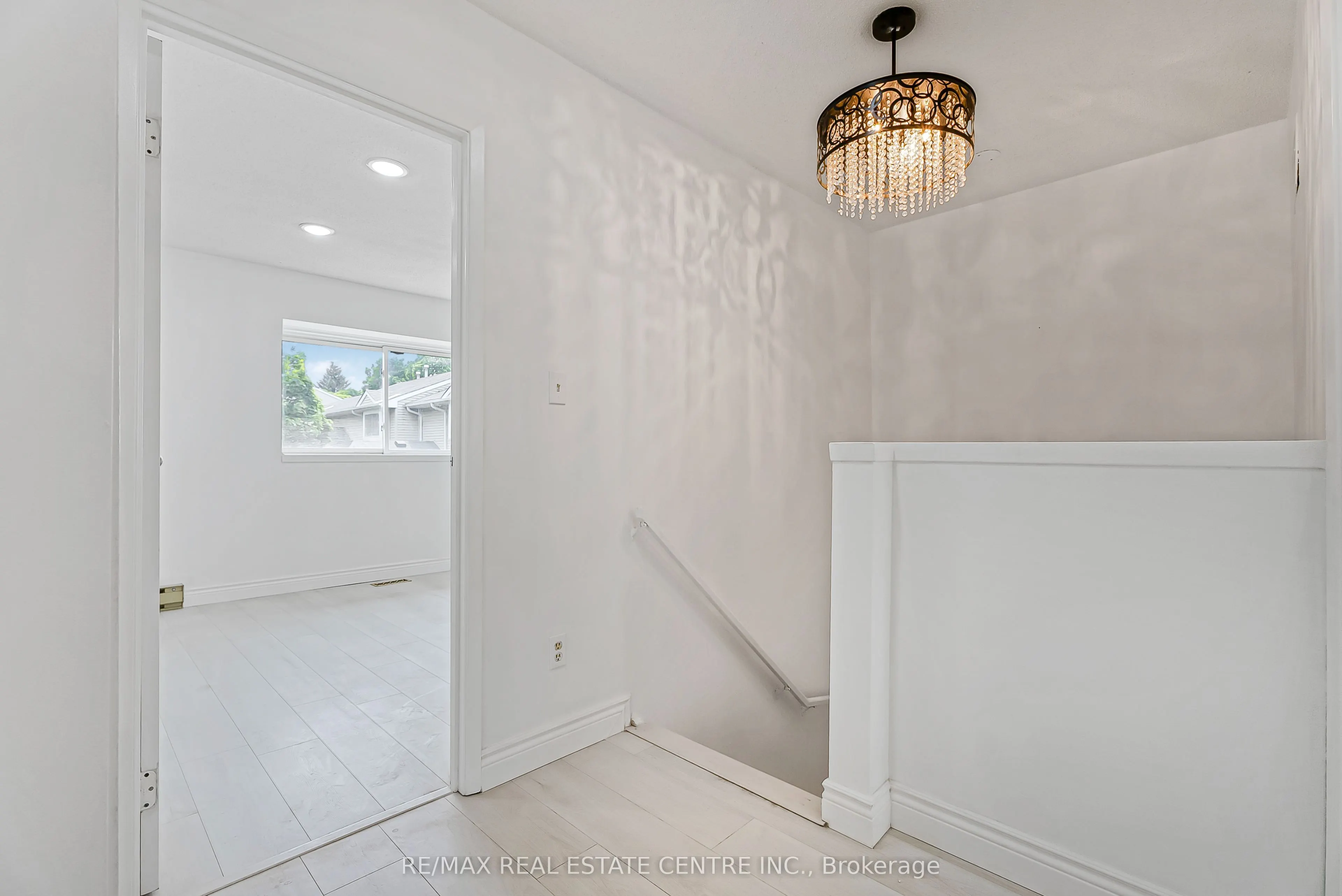 125 Sekura Crescent, #1