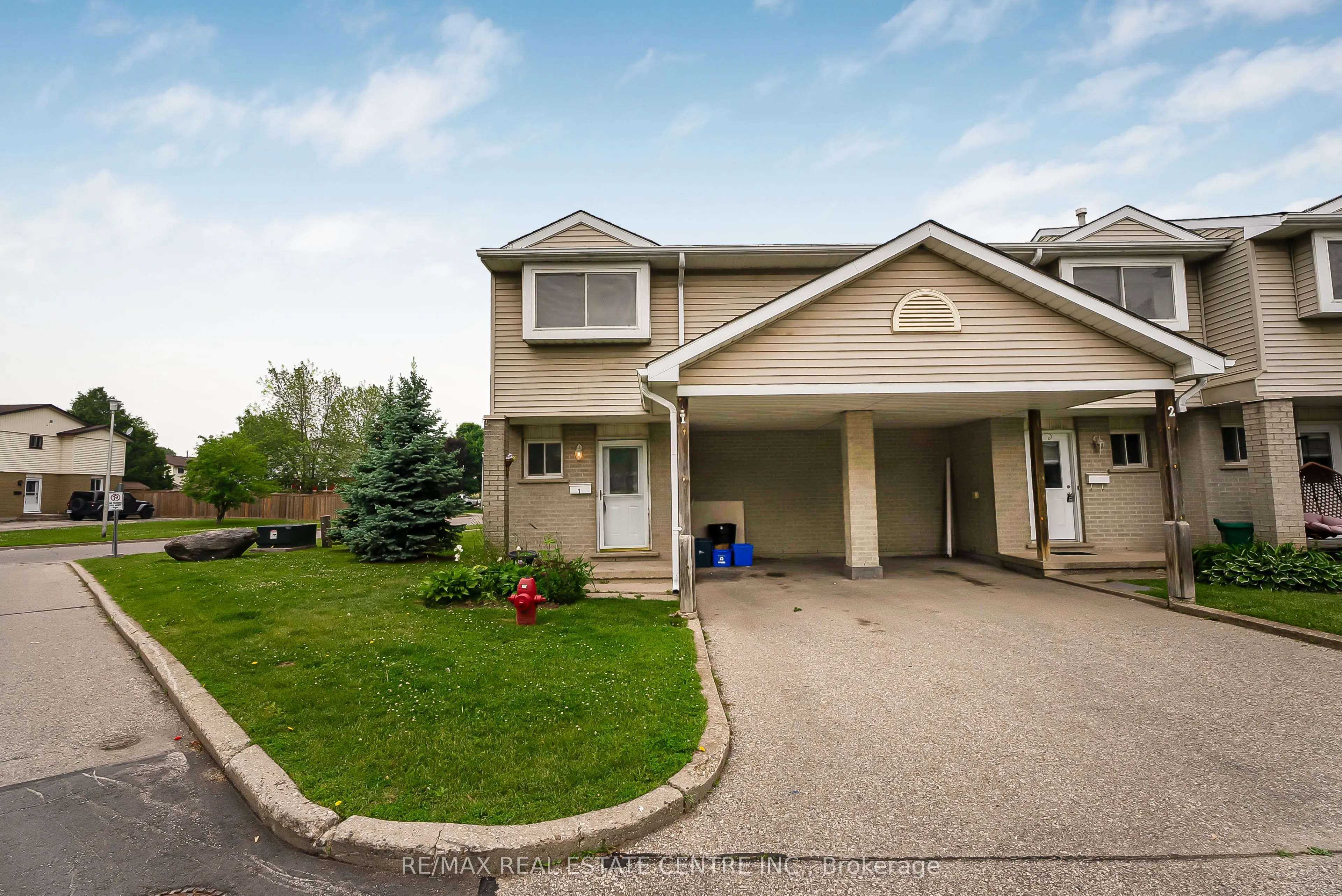 125 Sekura Crescent, #1