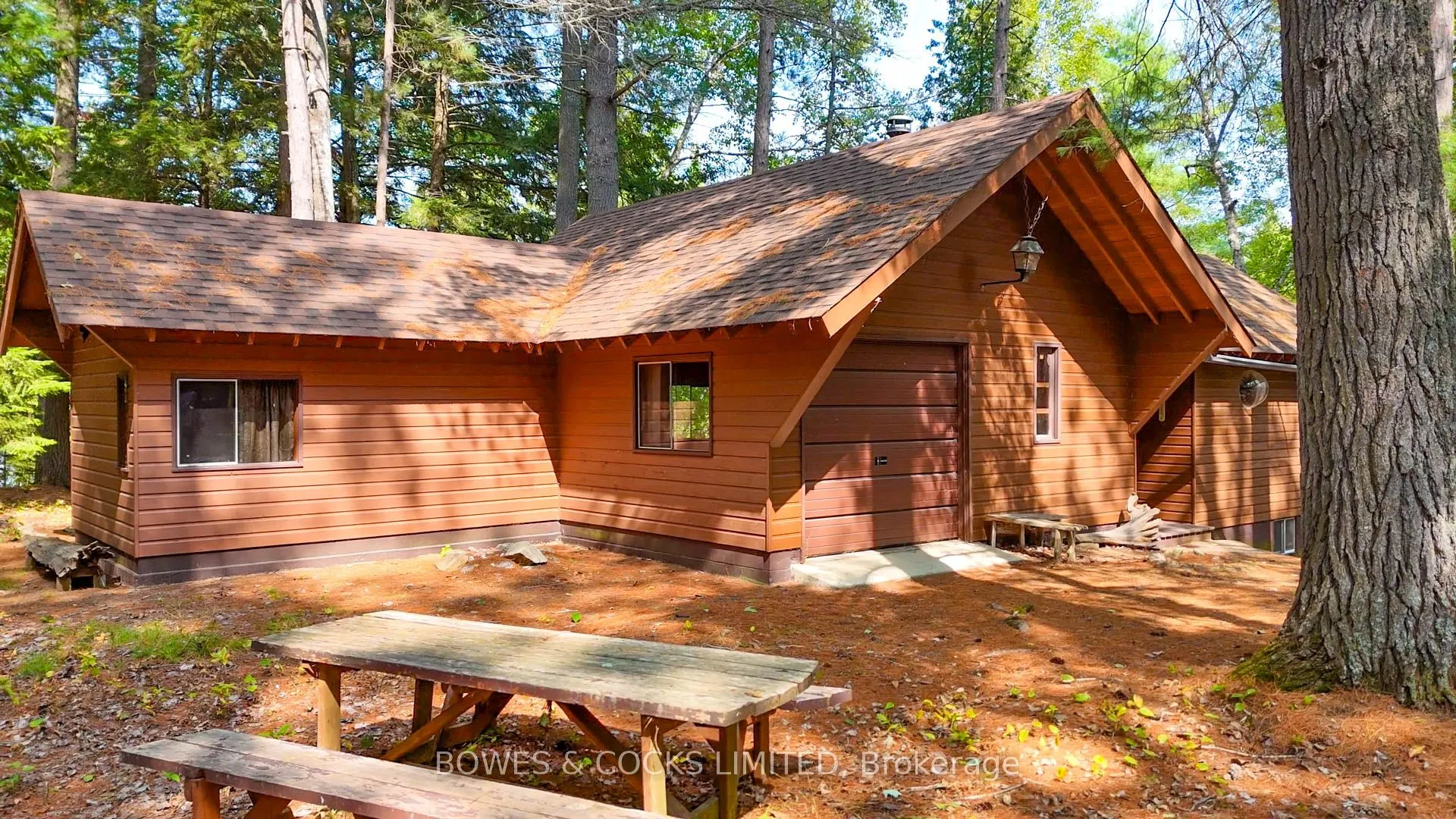 915 Madawaska River Drive