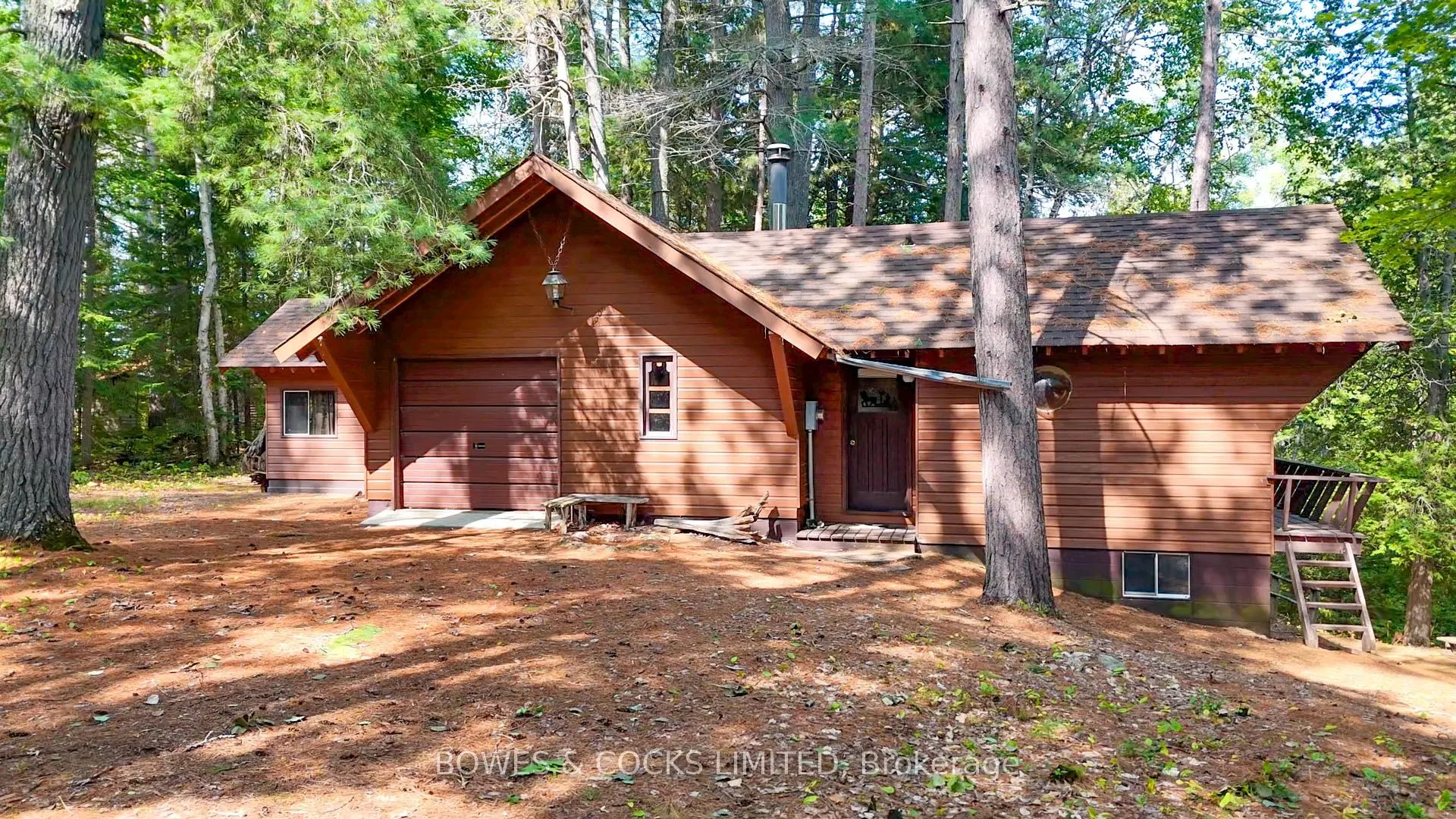 915 Madawaska River Drive