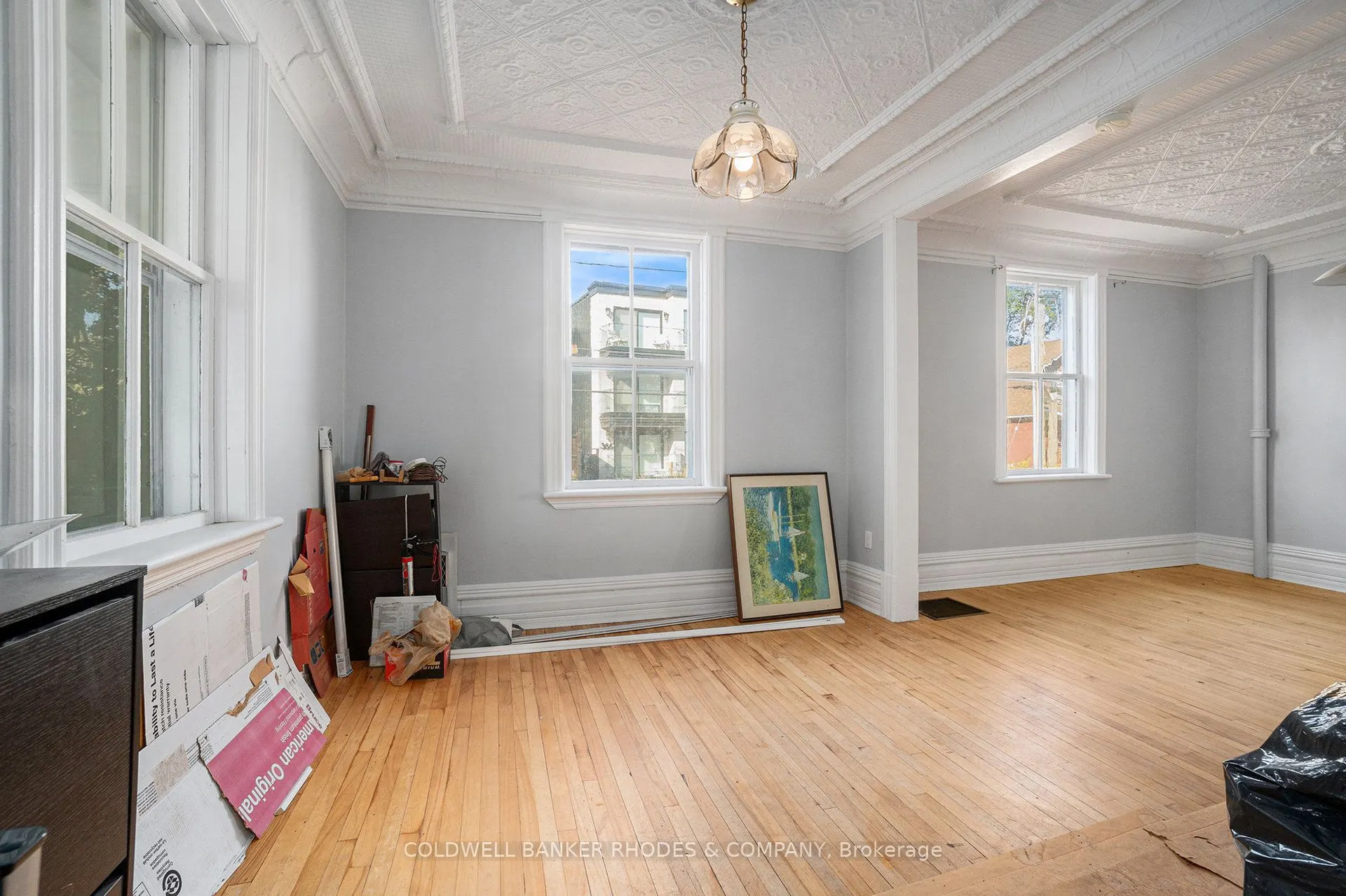 309 Picton Avenue
