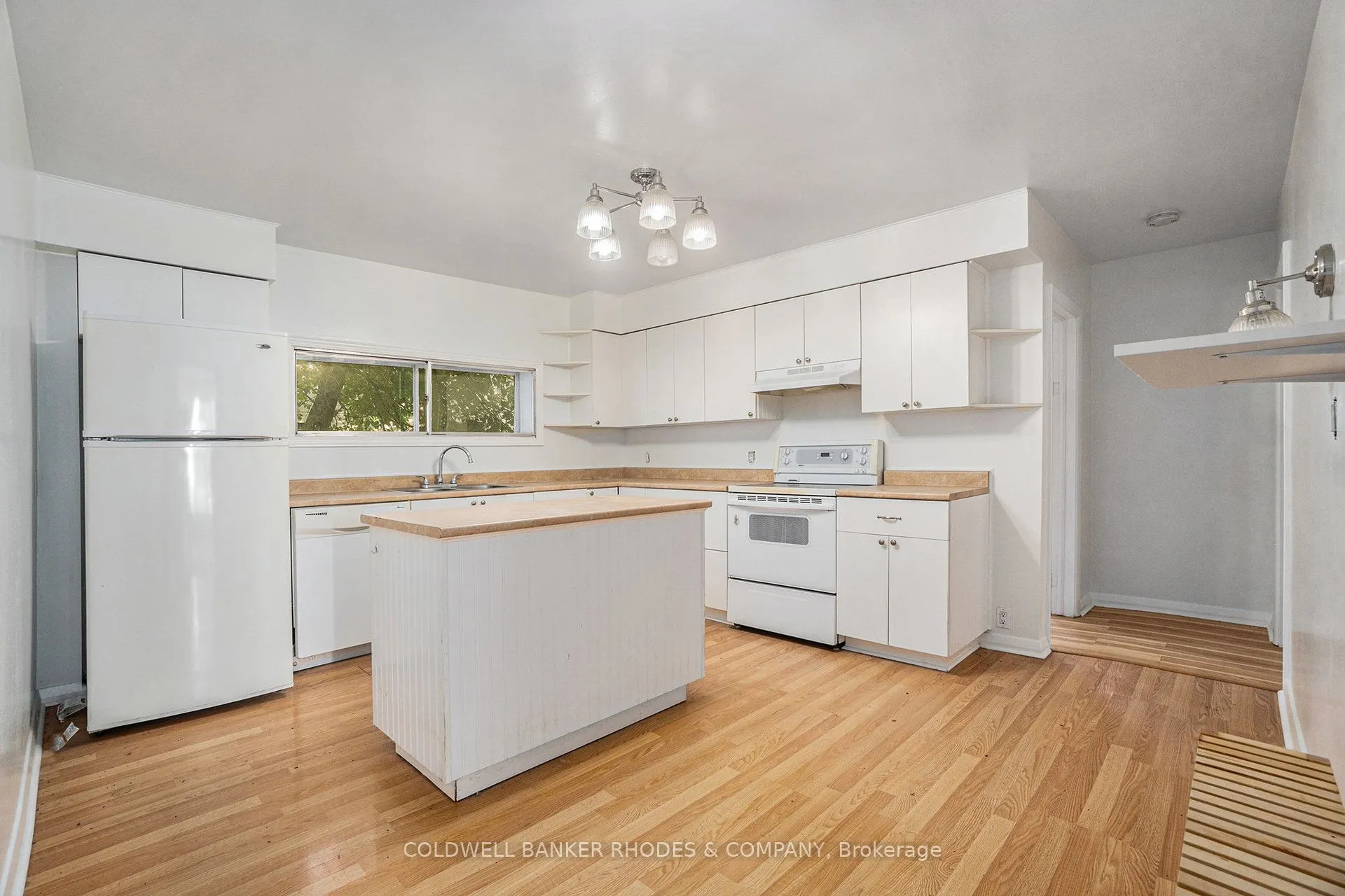 309 Picton Avenue