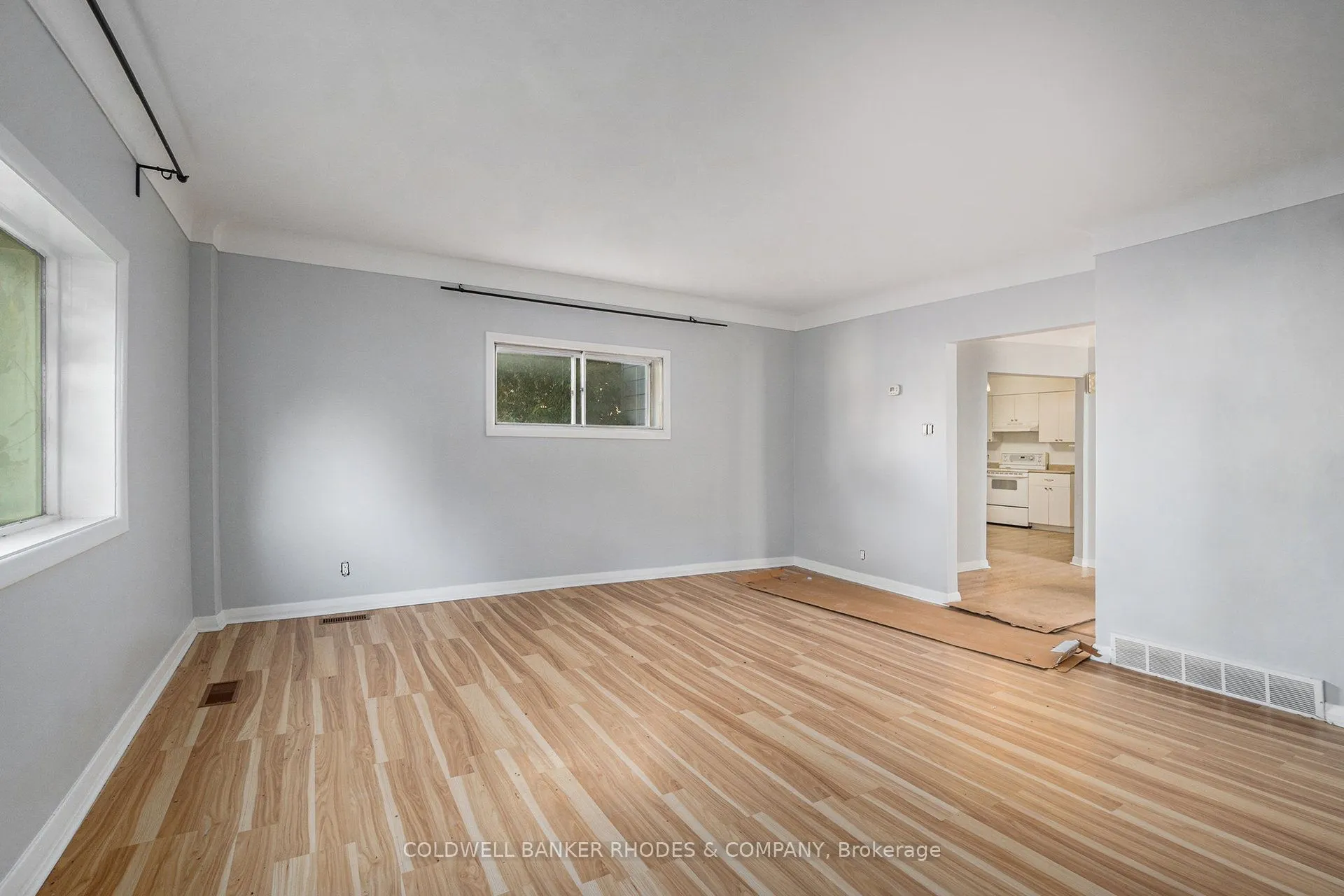 309 Picton Avenue