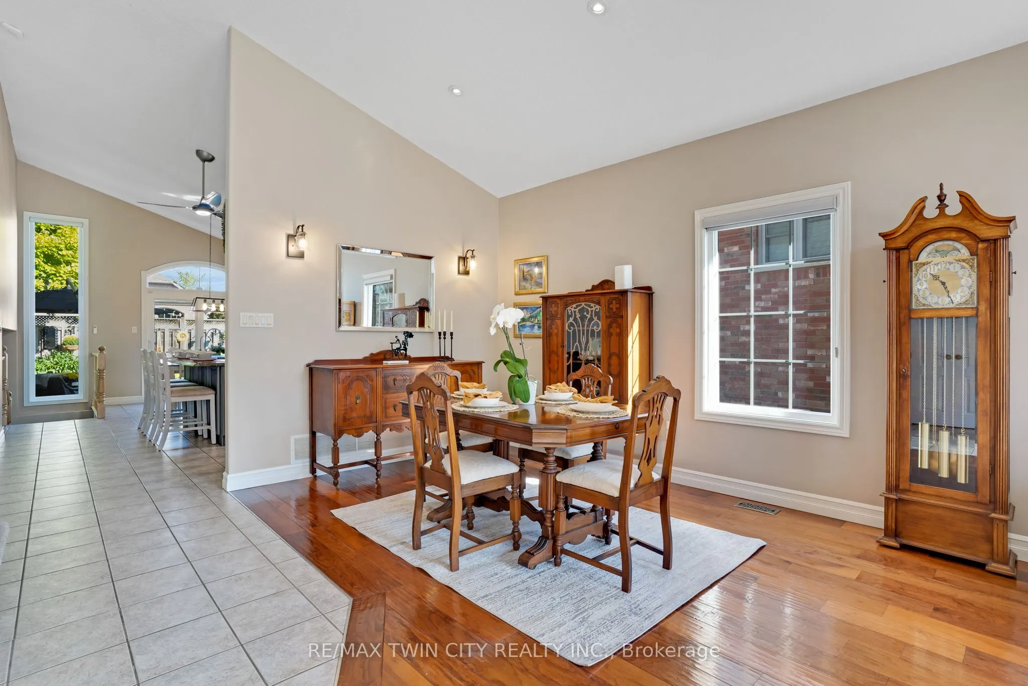 43 MacDonald Crescent