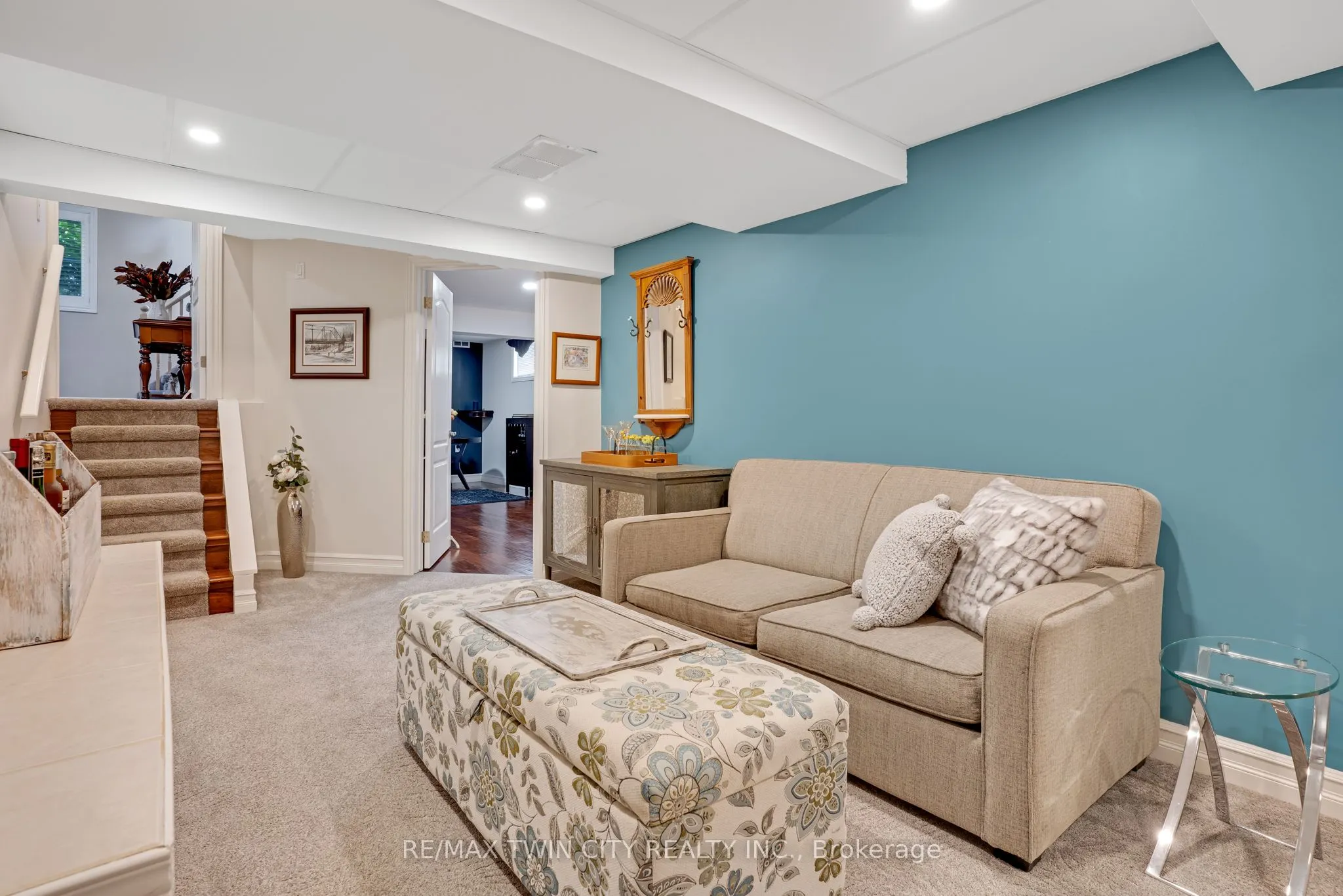 43 MacDonald Crescent