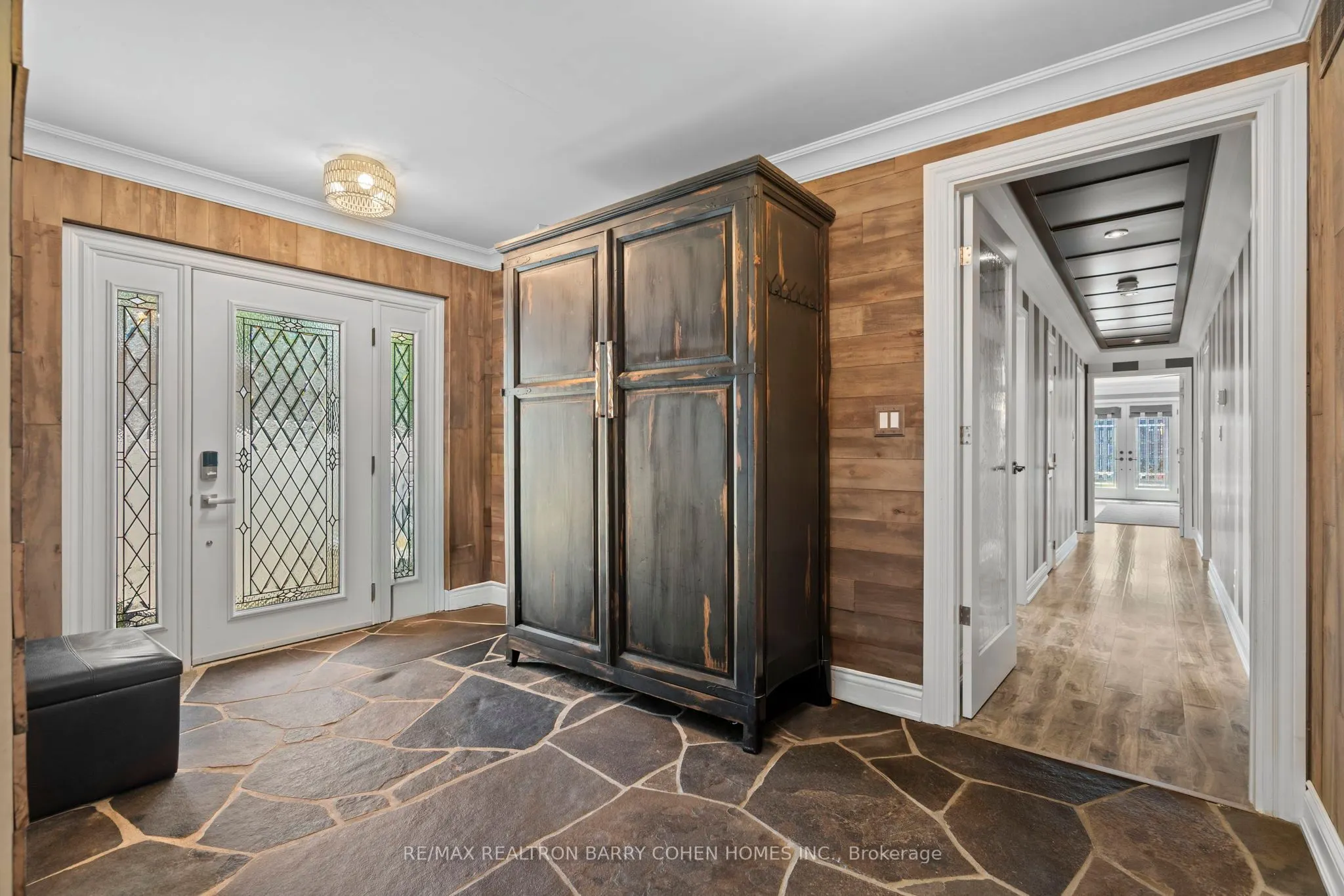 16 Lakeshore Drive