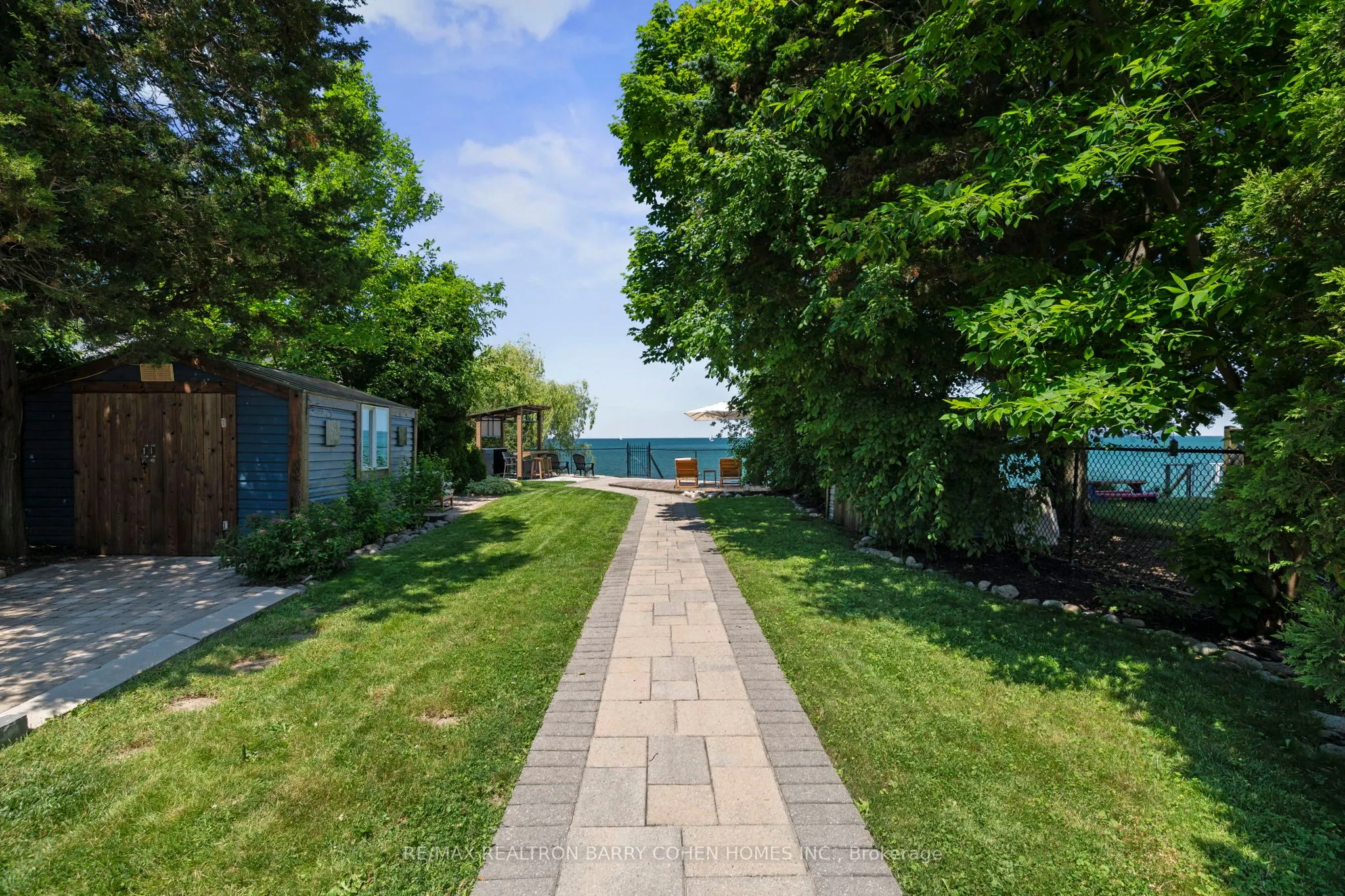 16 Lakeshore Drive