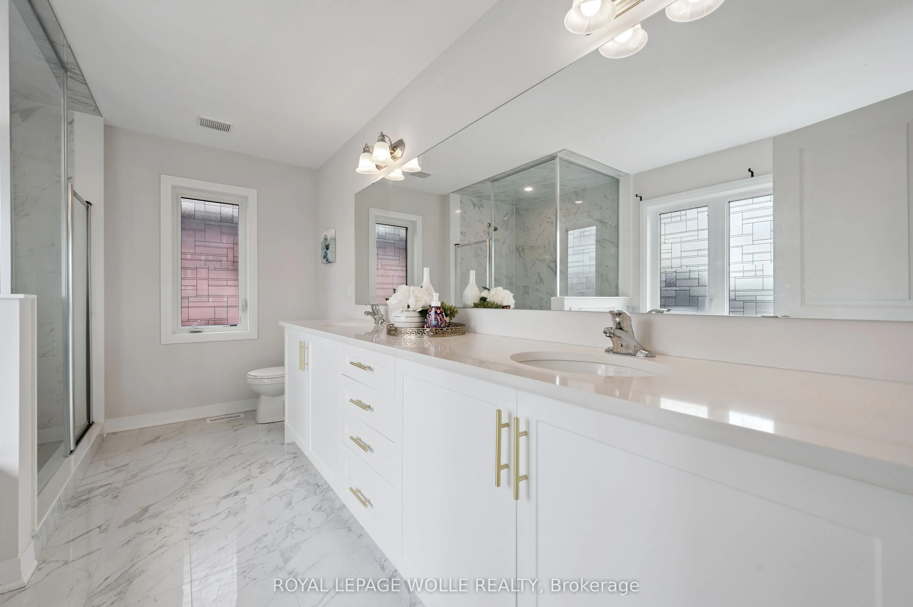 445 Robert Woolner Street