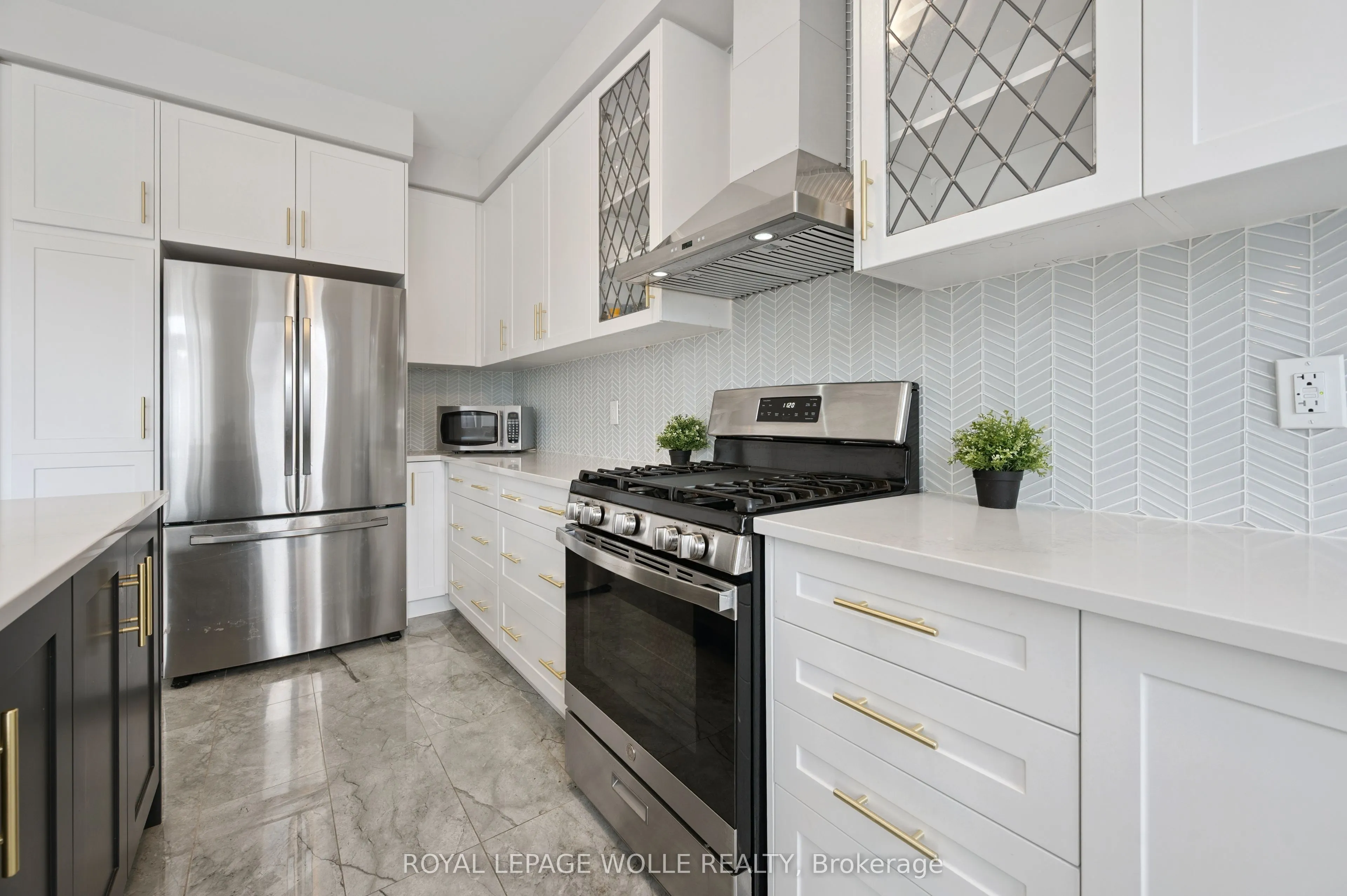445 Robert Woolner Street