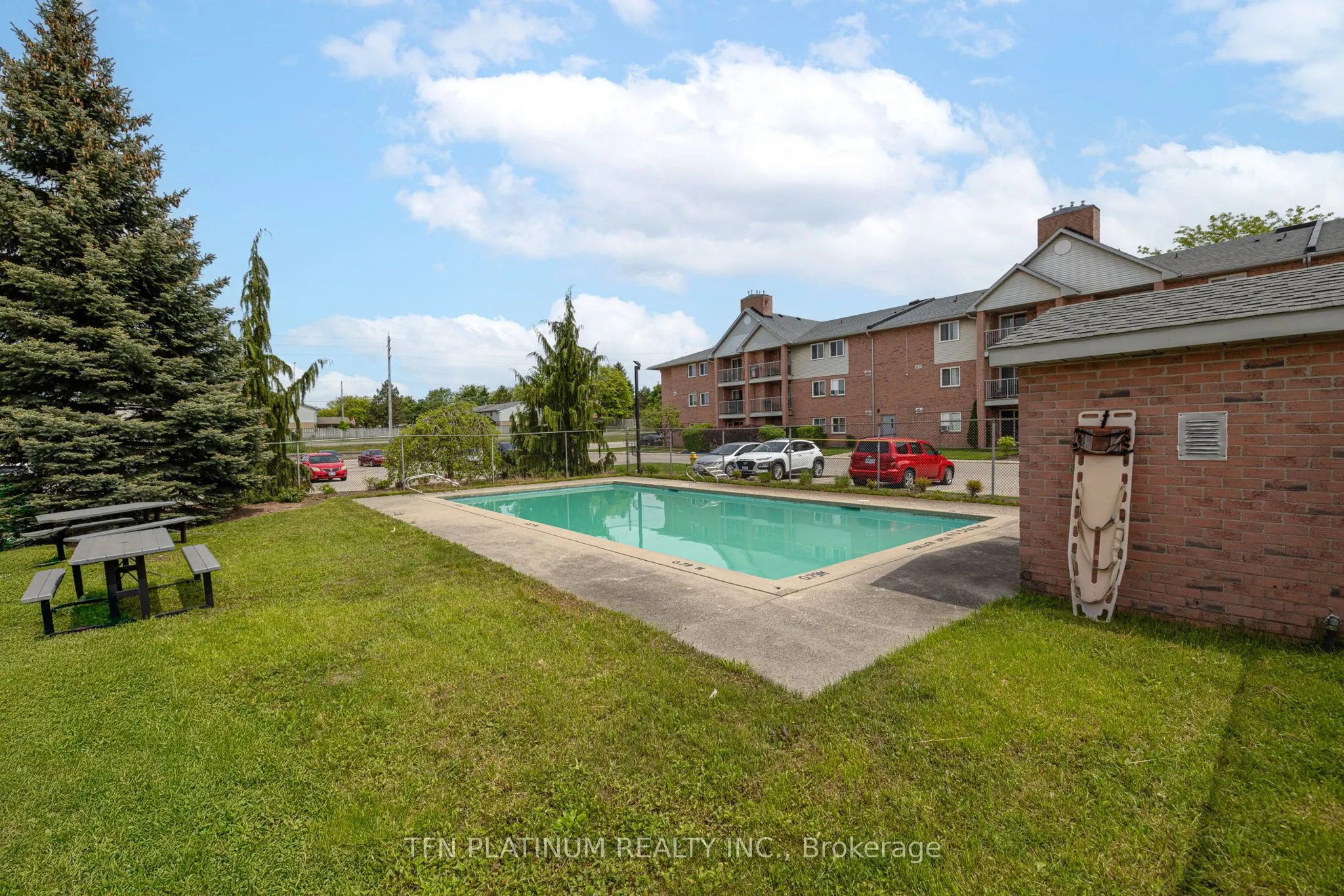 136 Conway Drive, #82