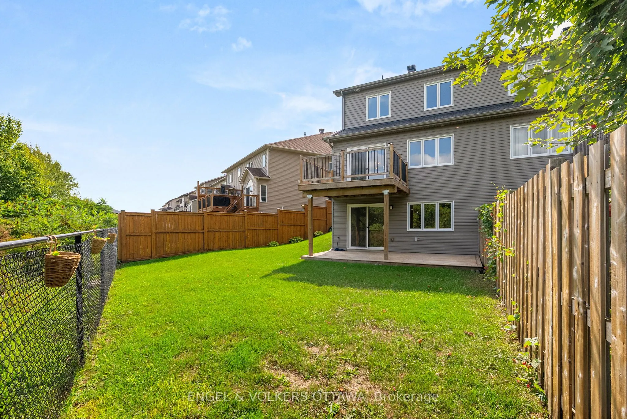 2269 Marble Crescent