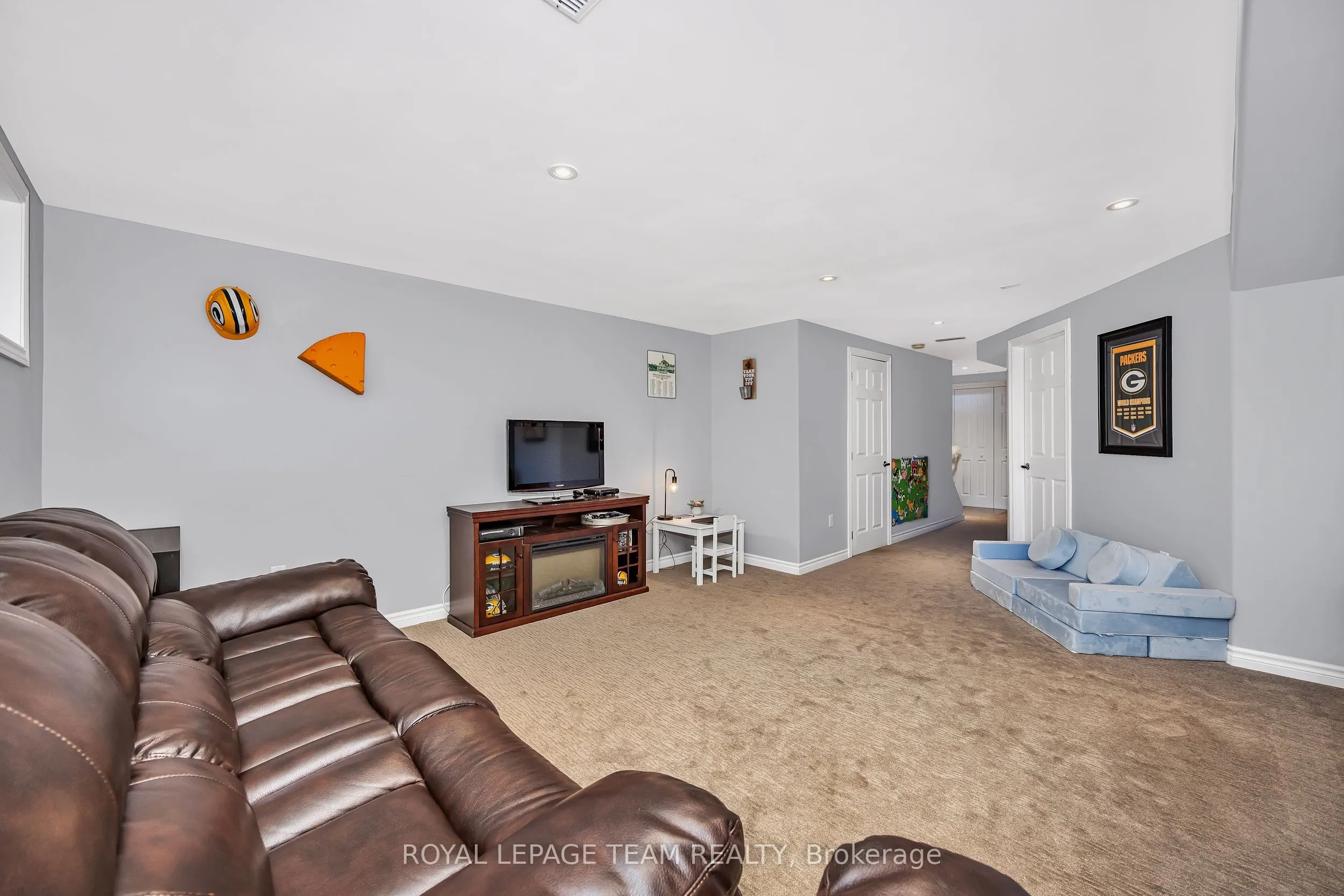 111 Raina Way