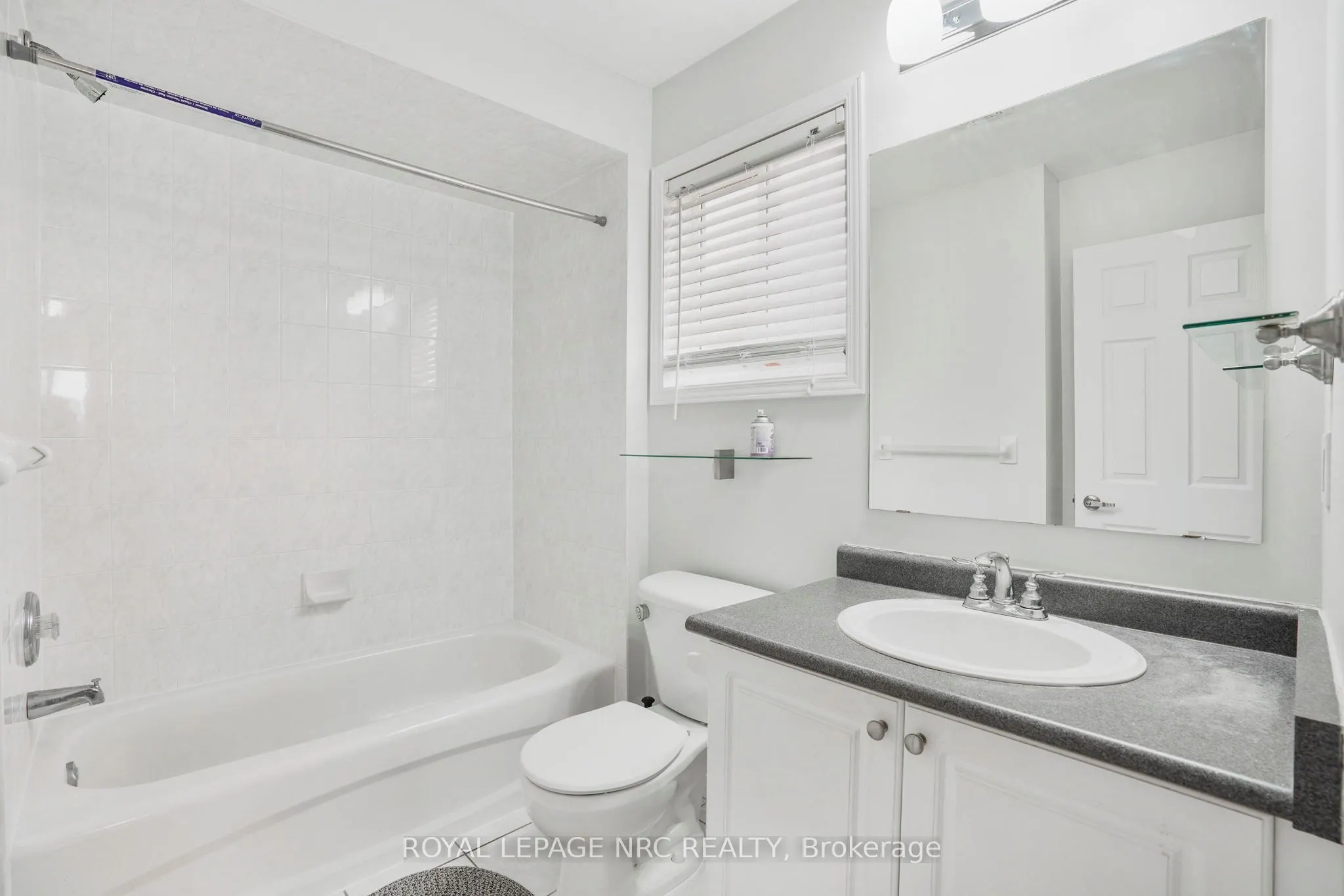 11 Meadow Wood Crescent, #Upper