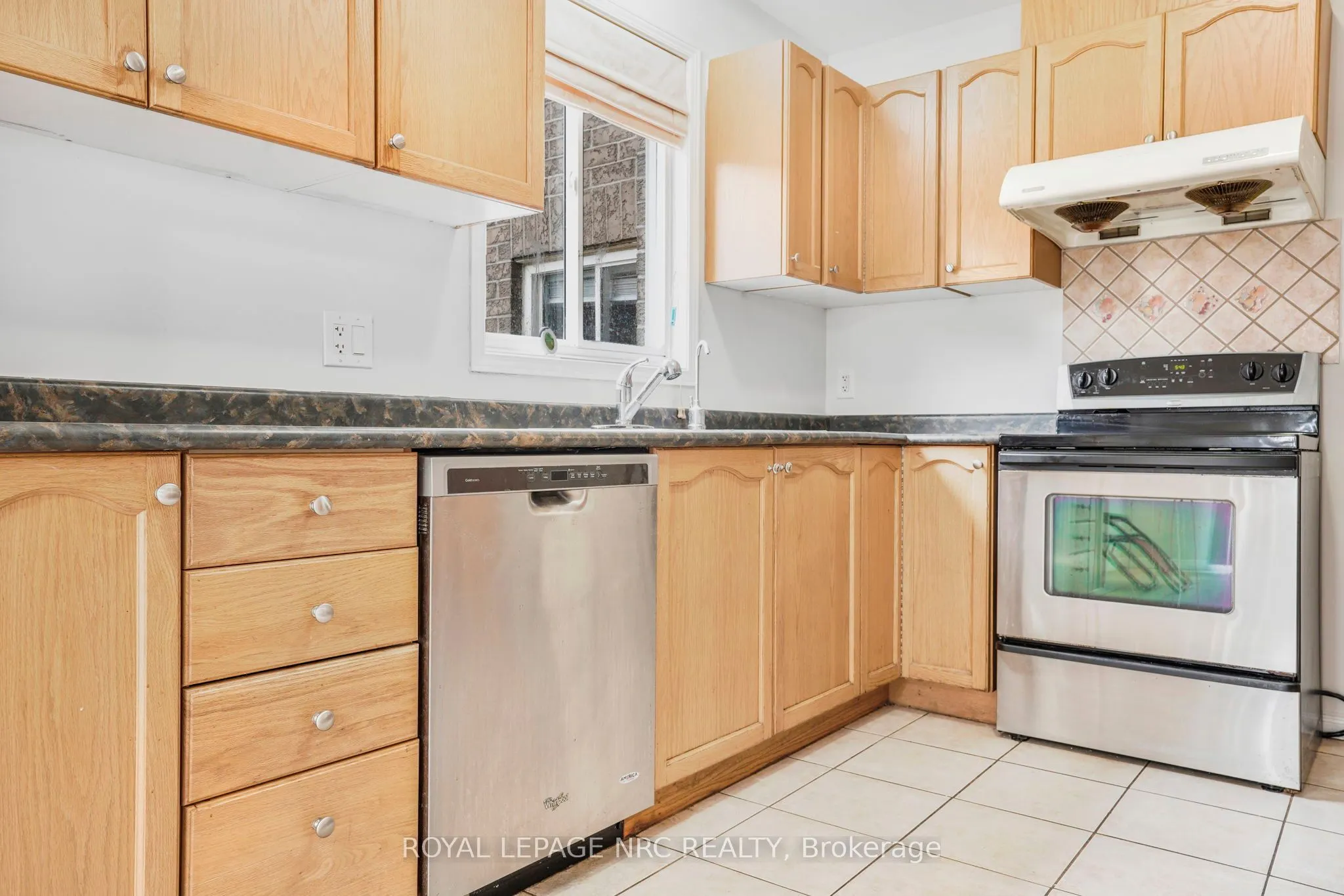 11 Meadow Wood Crescent, #Upper