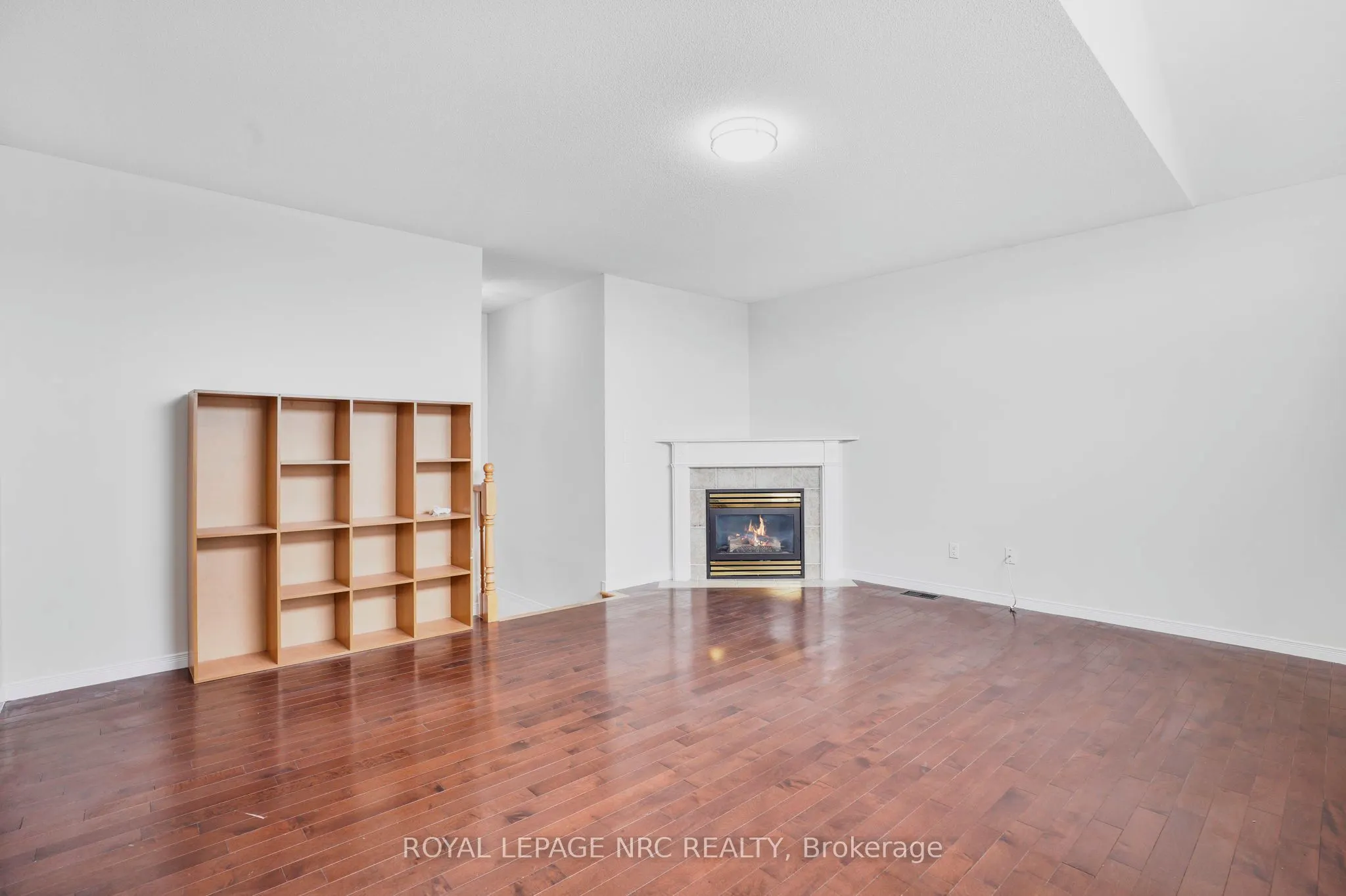 11 Meadow Wood Crescent, #Upper
