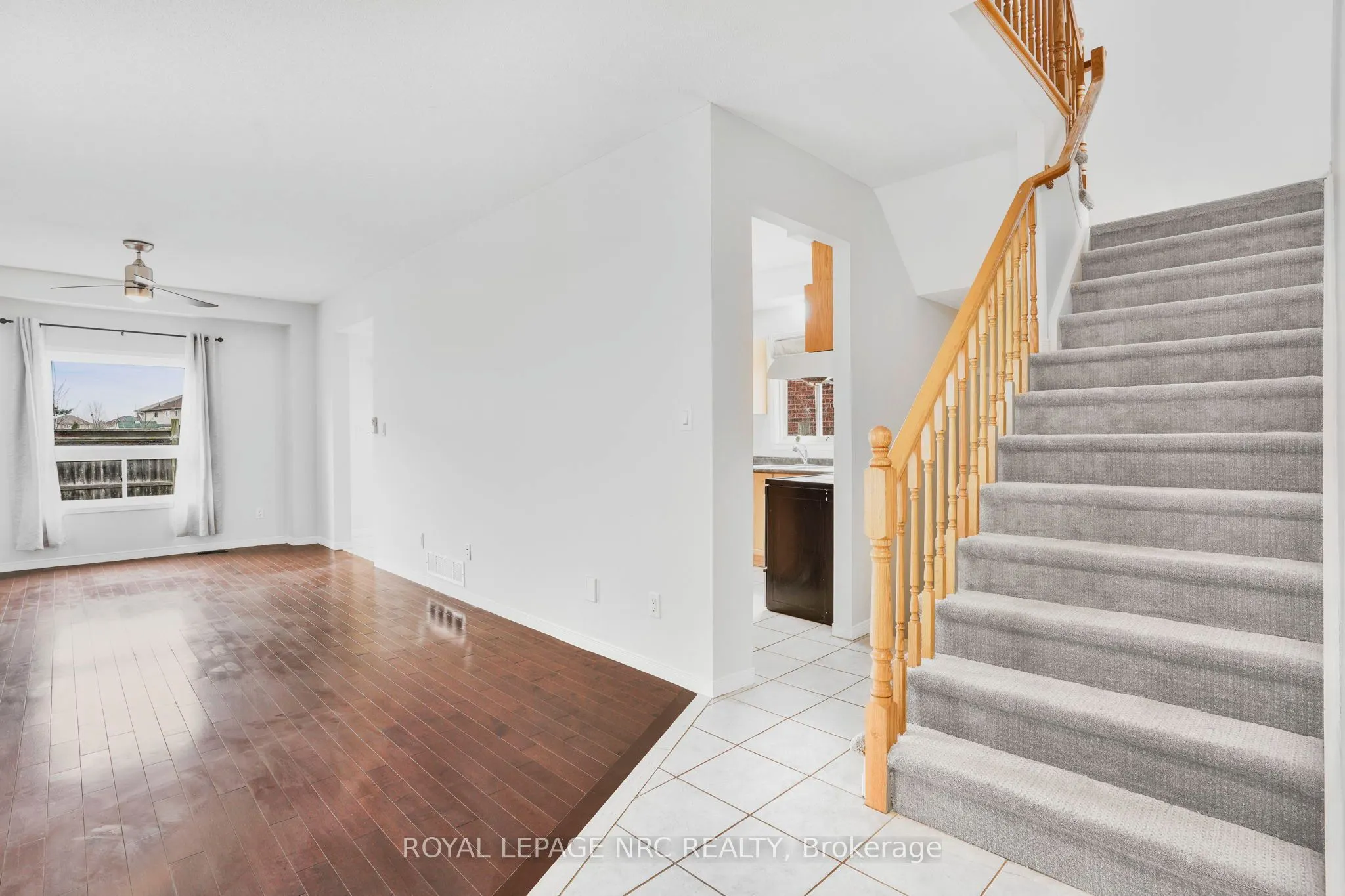 11 Meadow Wood Crescent, #Upper