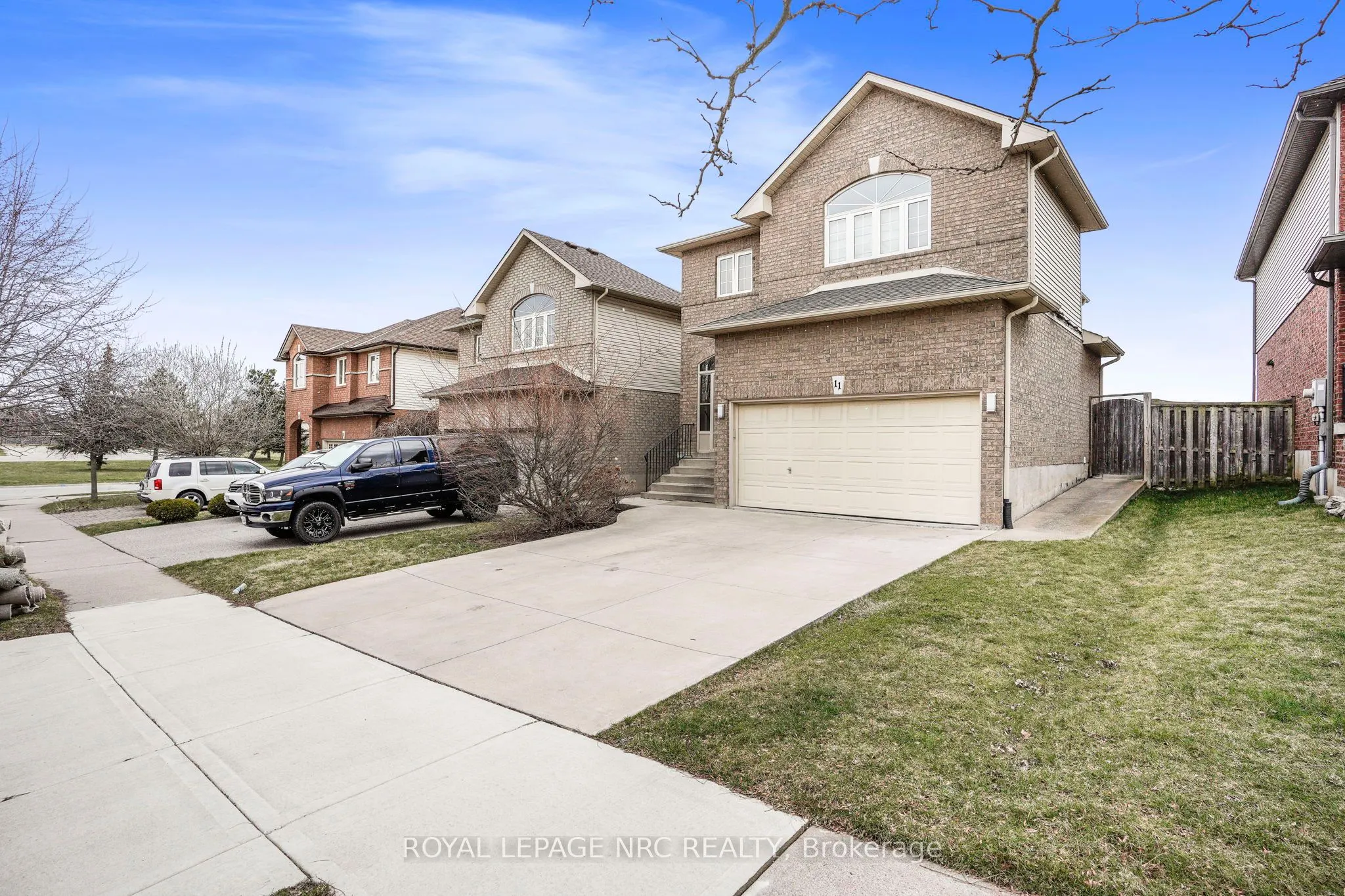 11 Meadow Wood Crescent, #Upper