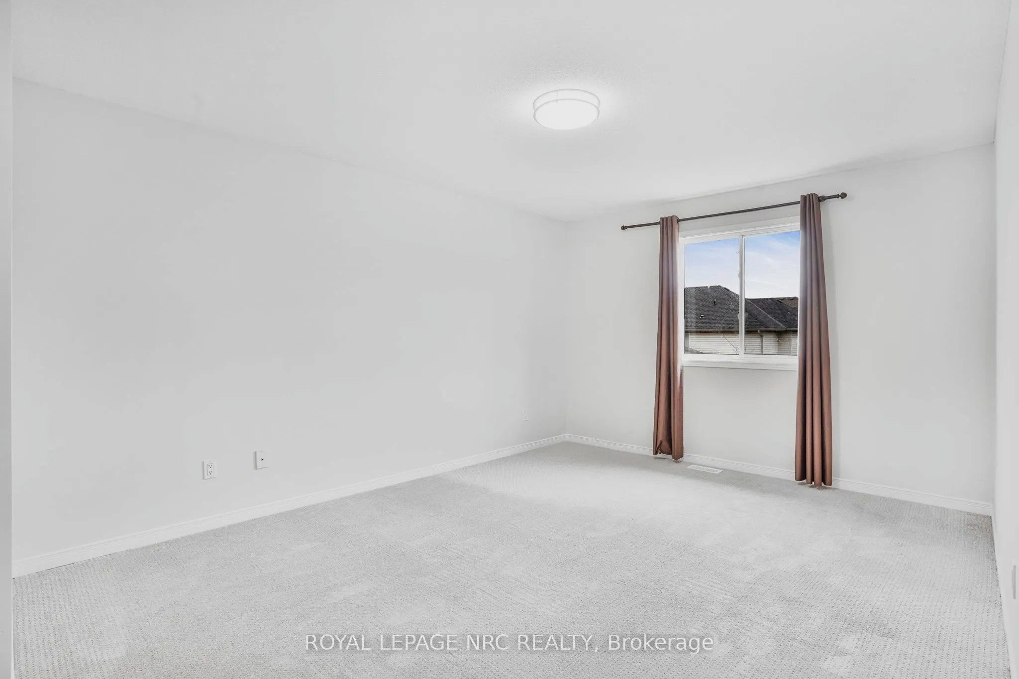 11 Meadow Wood Crescent, #Upper