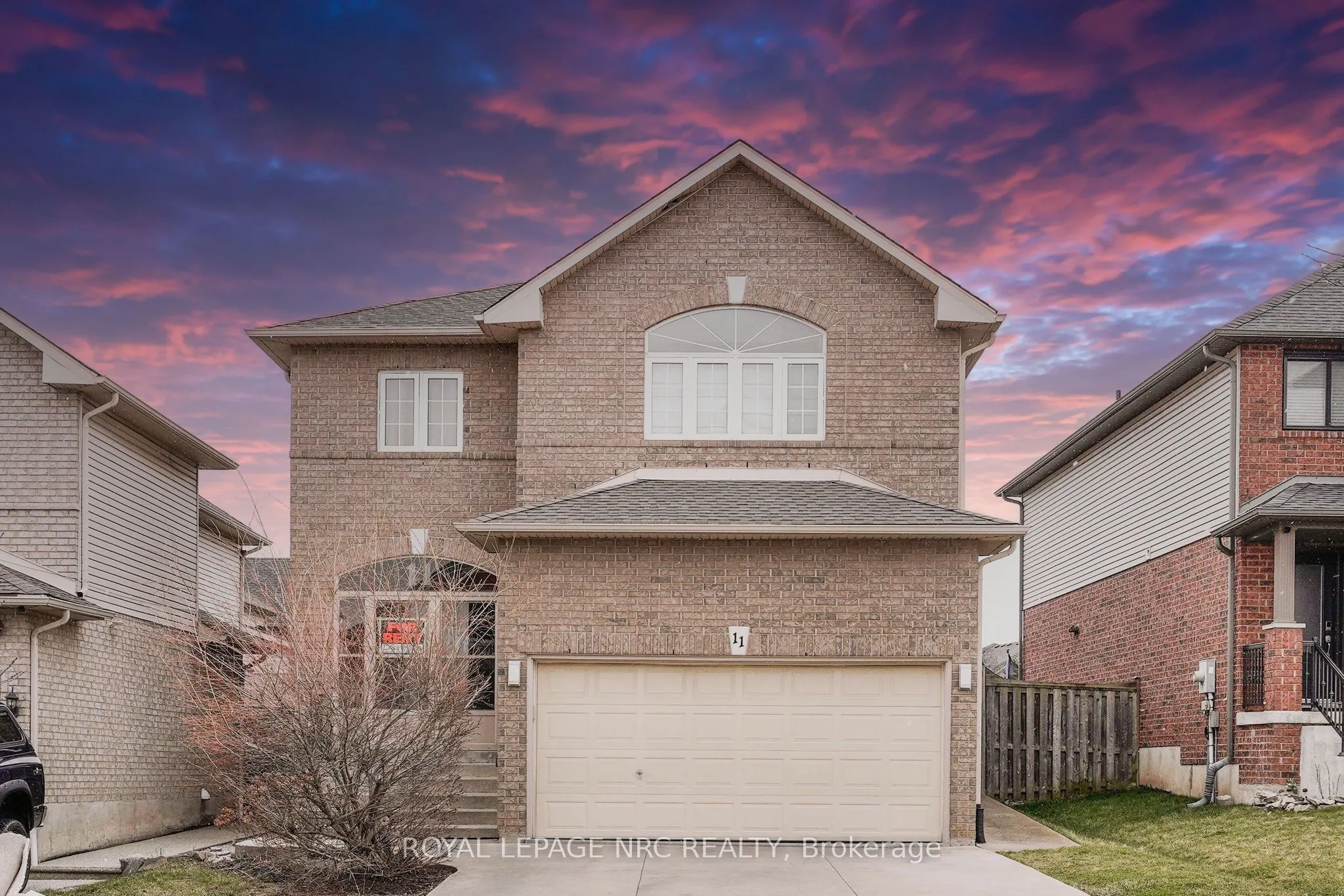 11 Meadow Wood Crescent, #Upper