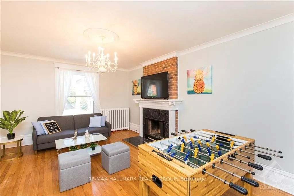 132 Flora Street W, #1
