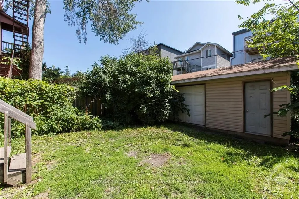 132 Flora Street W, #1