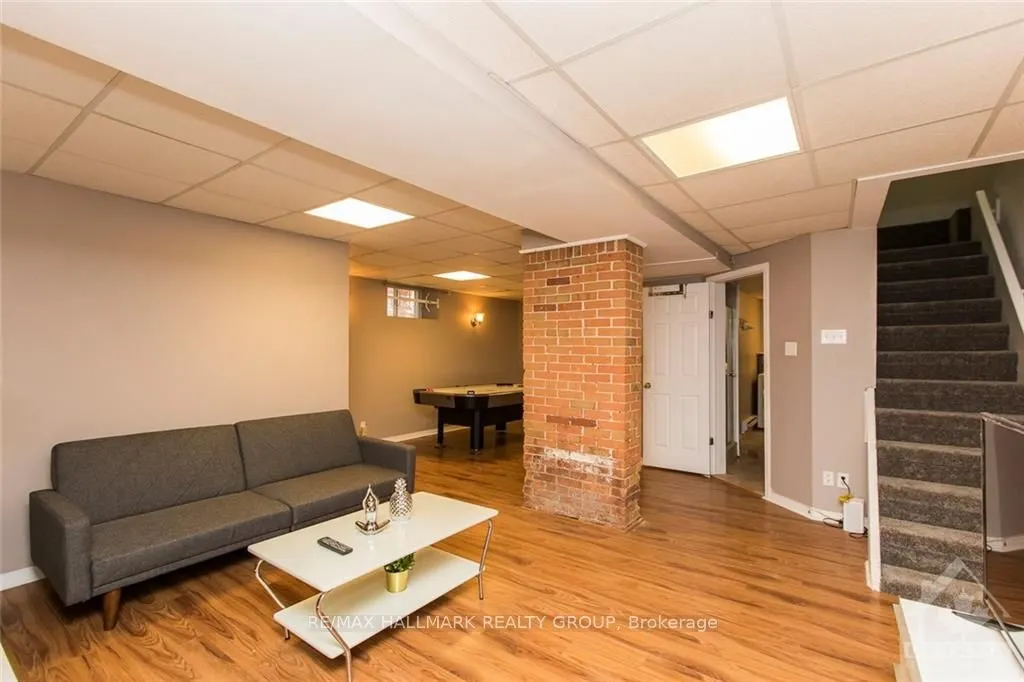132 Flora Street W, #1