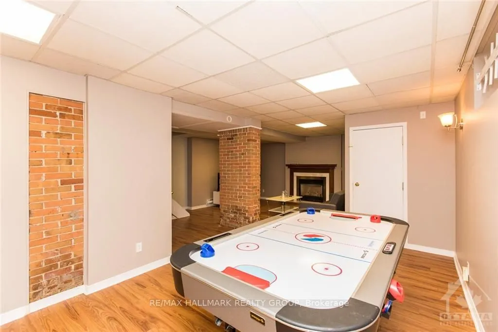 132 Flora Street W, #1