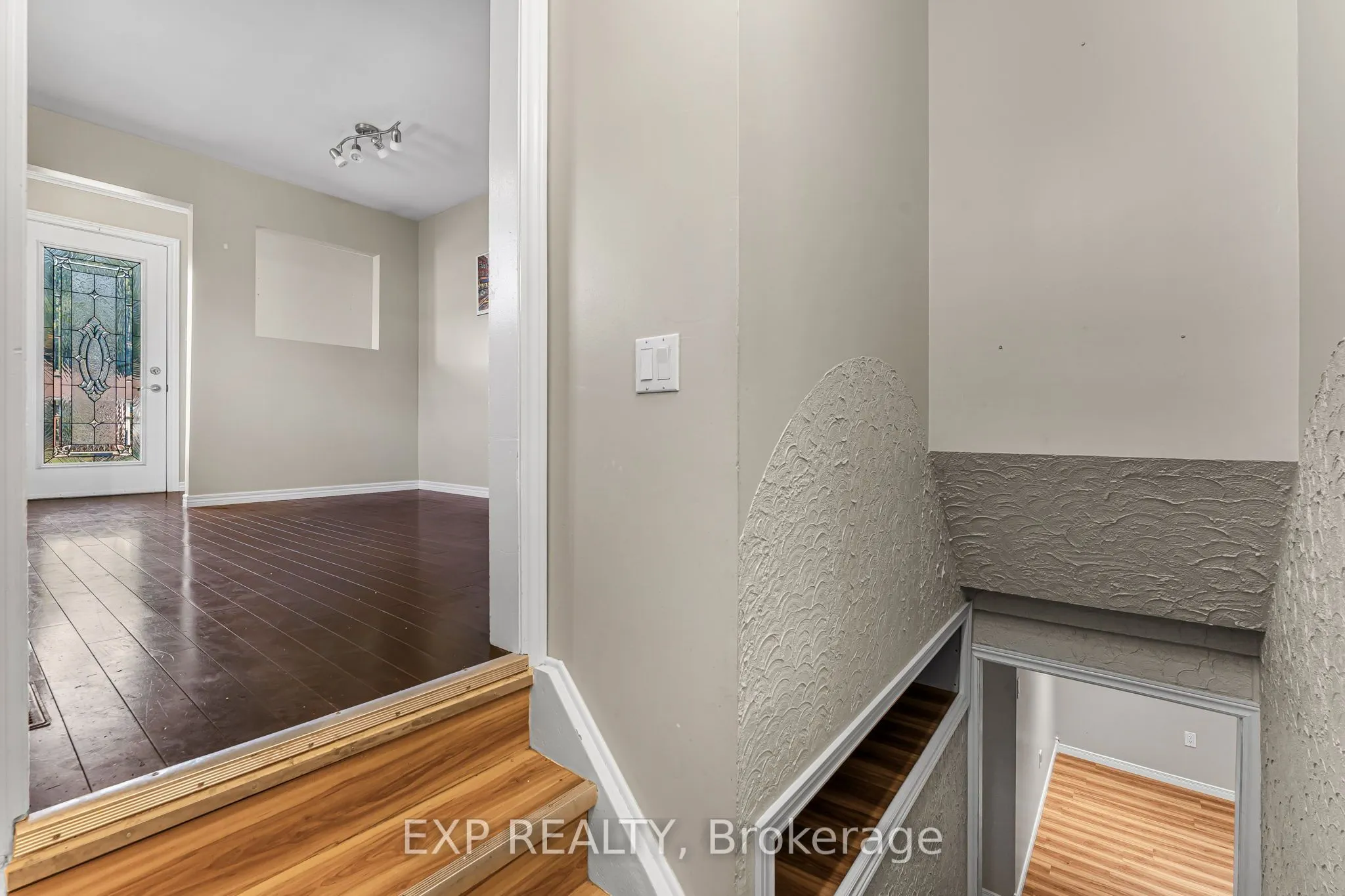 27 Locke Avenue