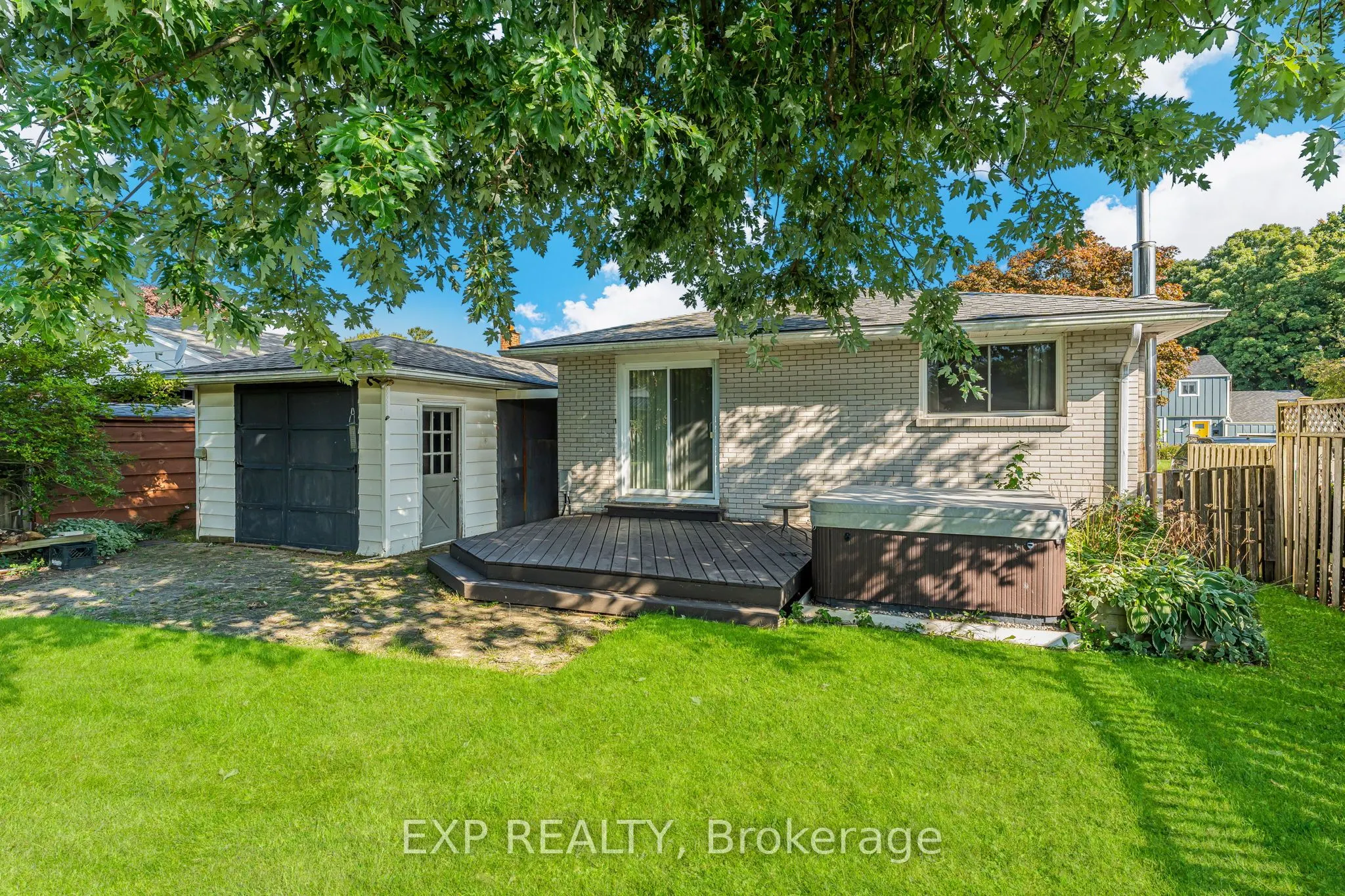 27 Locke Avenue
