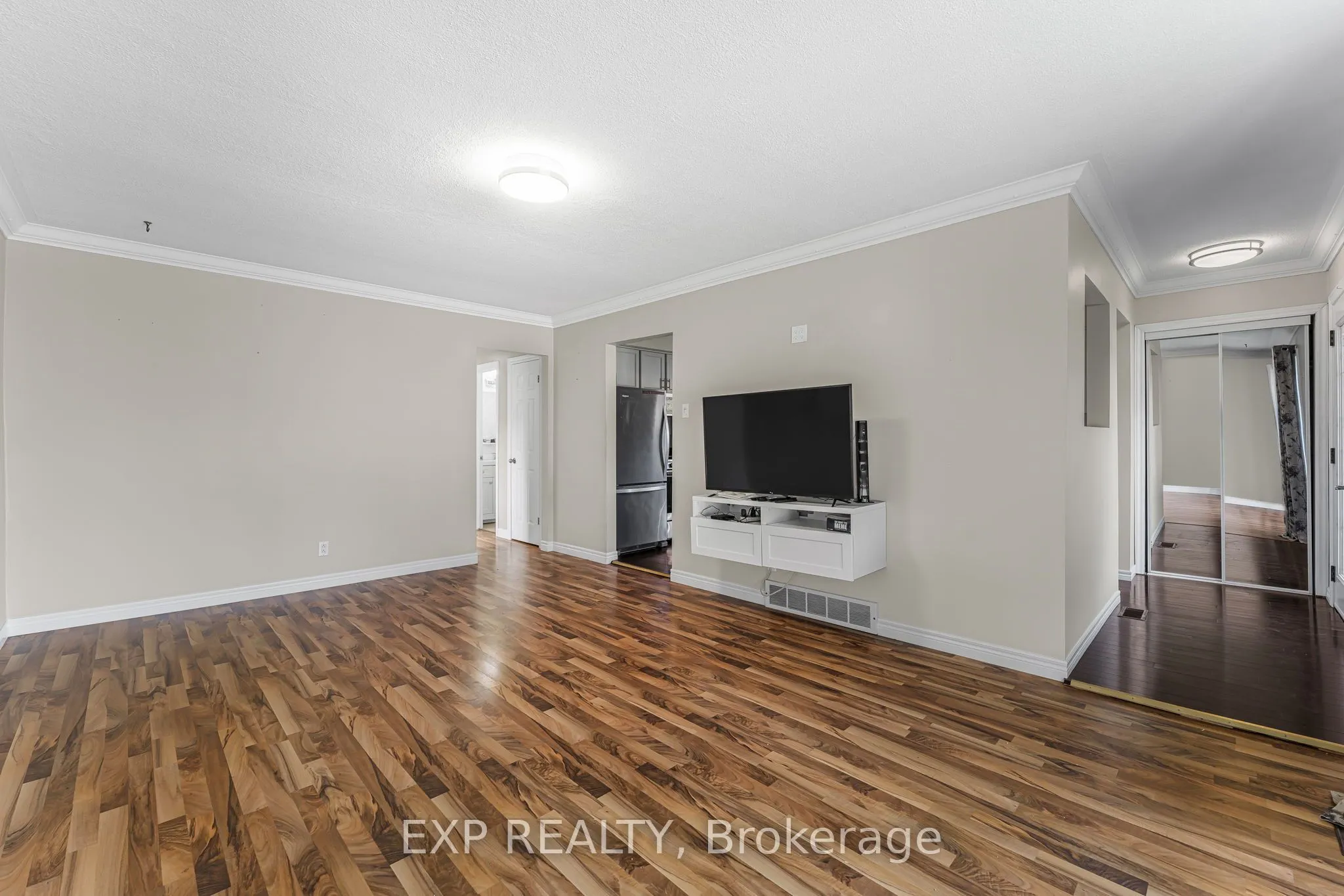 27 Locke Avenue
