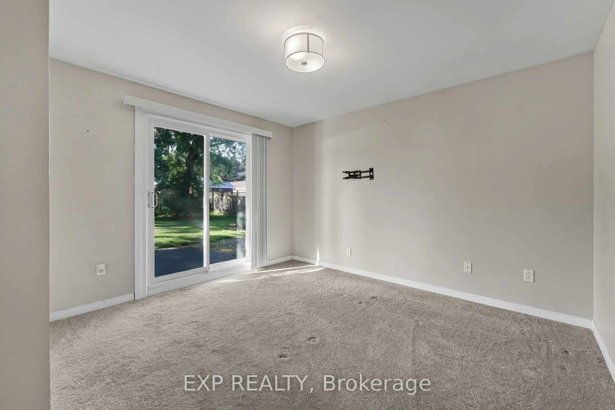 27 Locke Avenue