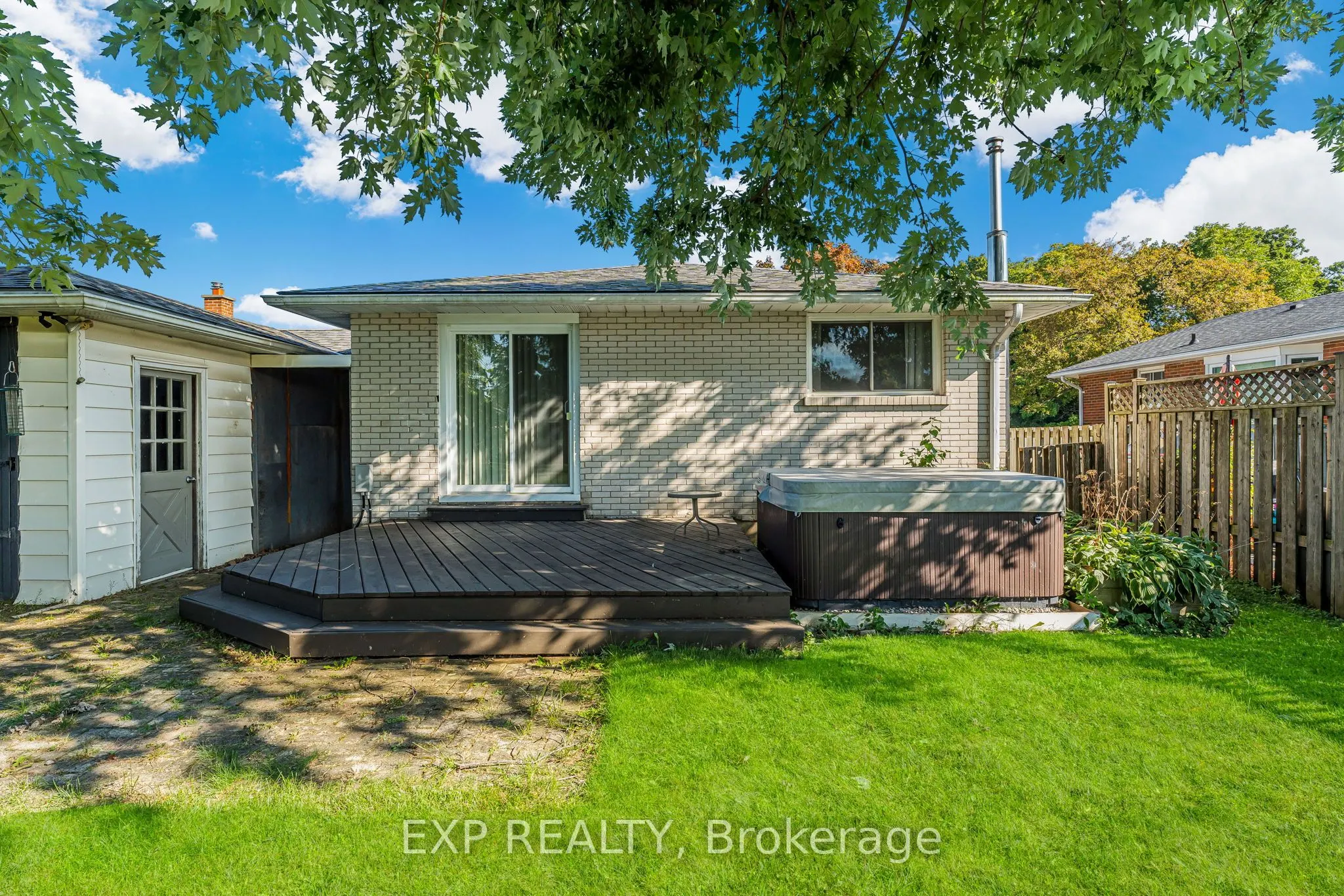27 Locke Avenue