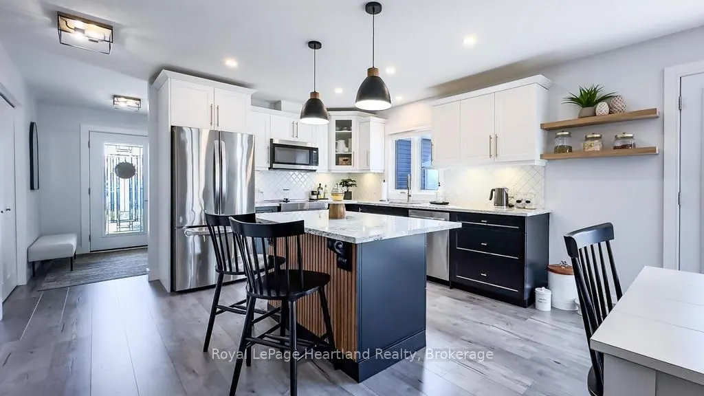 14 BLUE Boulevard