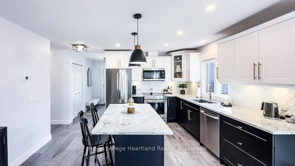 14 BLUE Boulevard