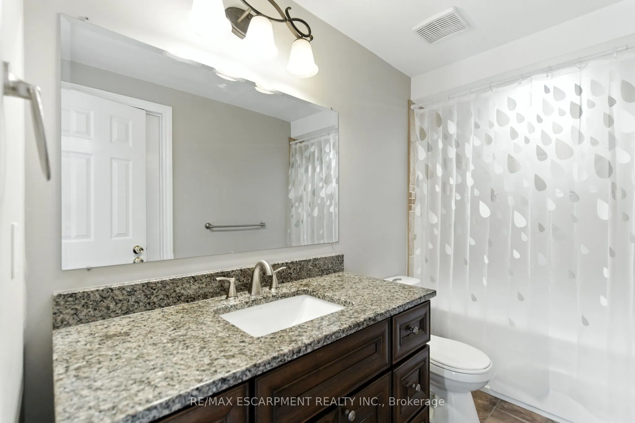 79 Braeheid Avenue, #18