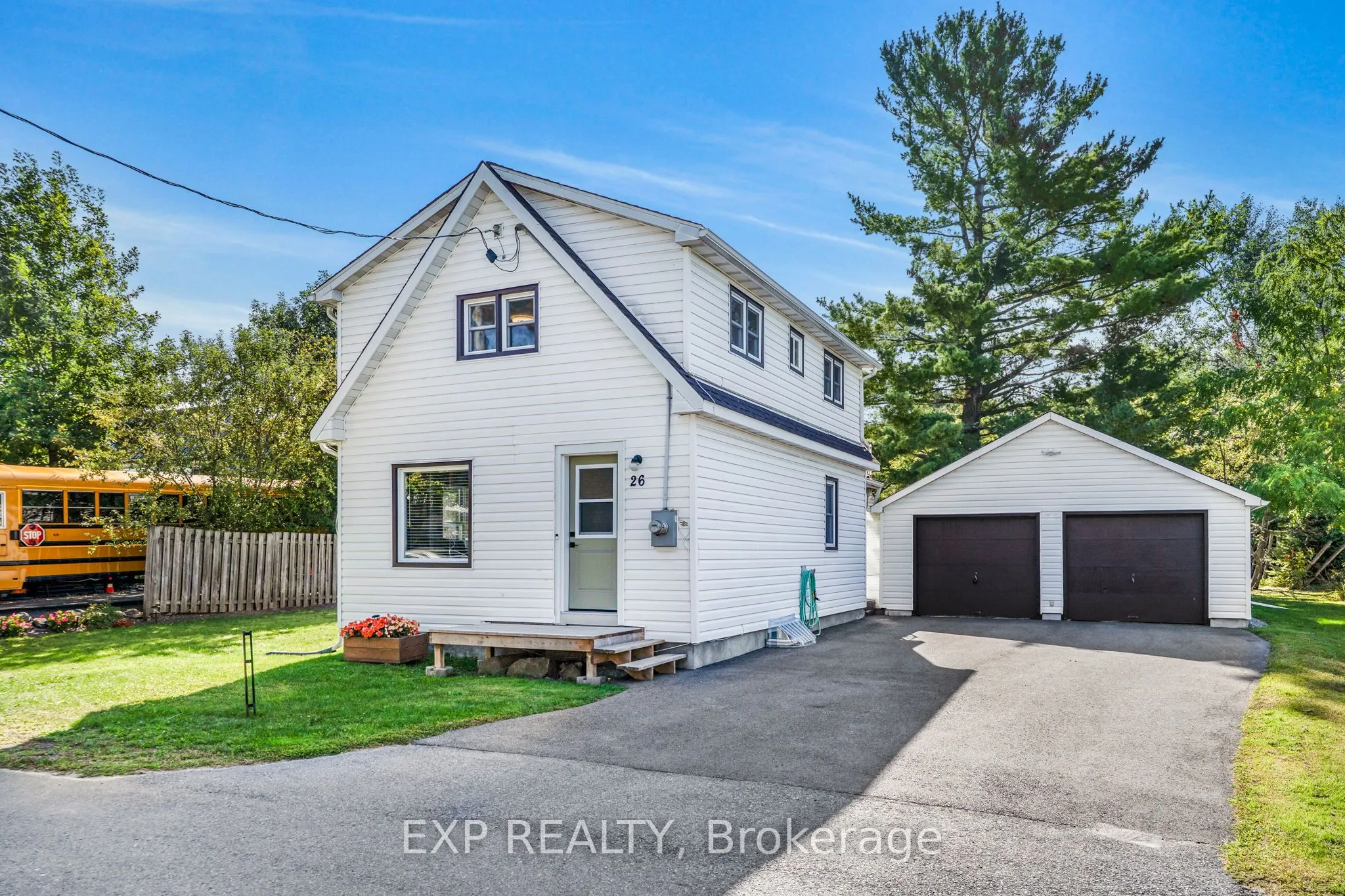 26 Alexander Street W