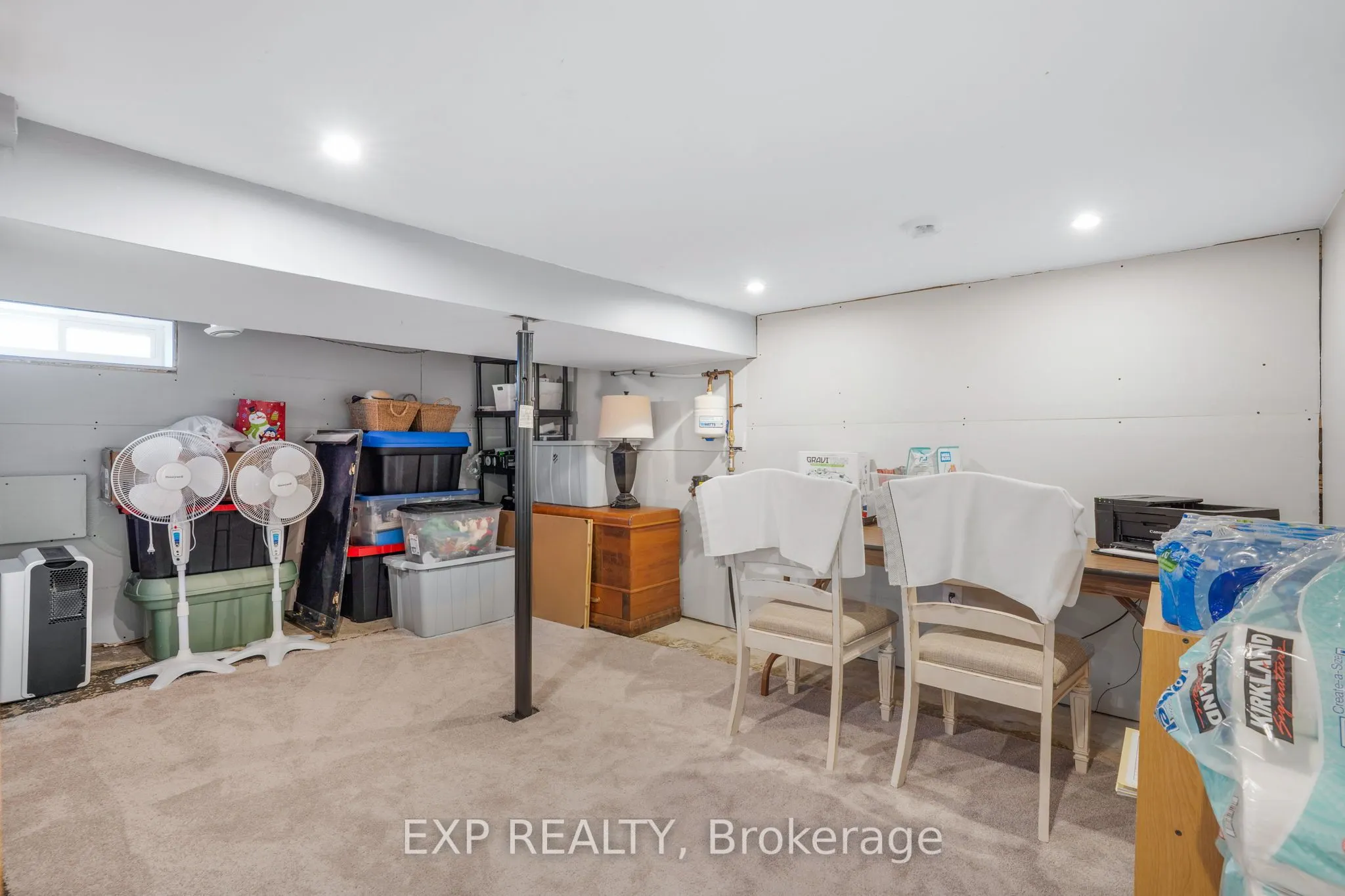 26 Alexander Street W