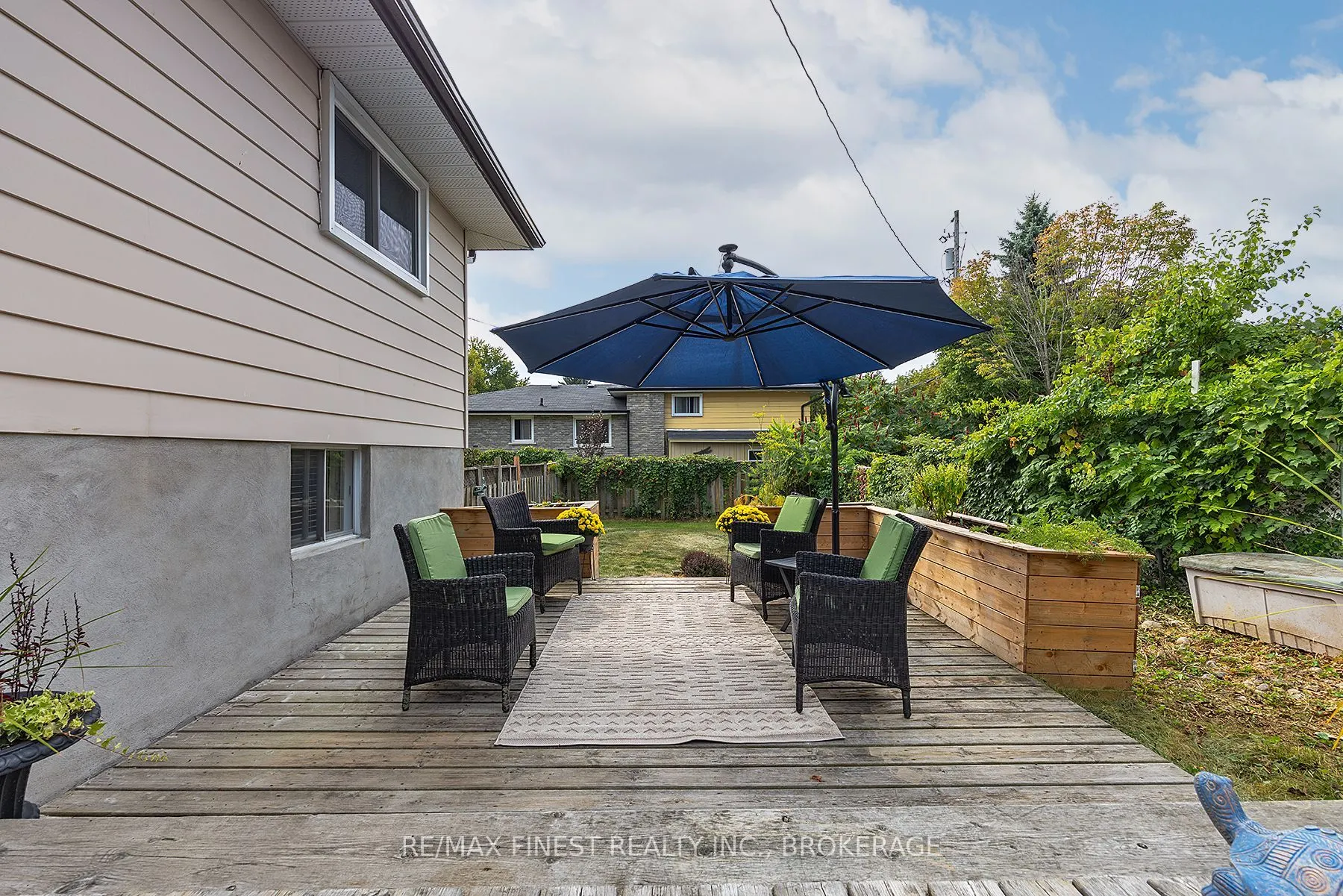 895 Brodie Avenue