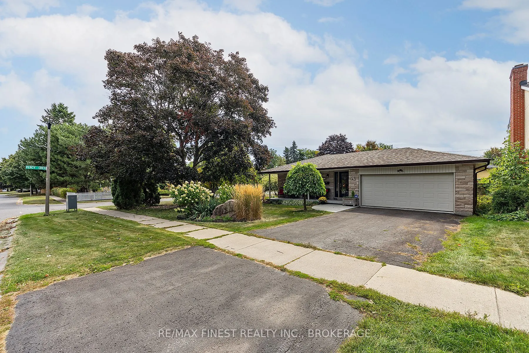 895 Brodie Avenue